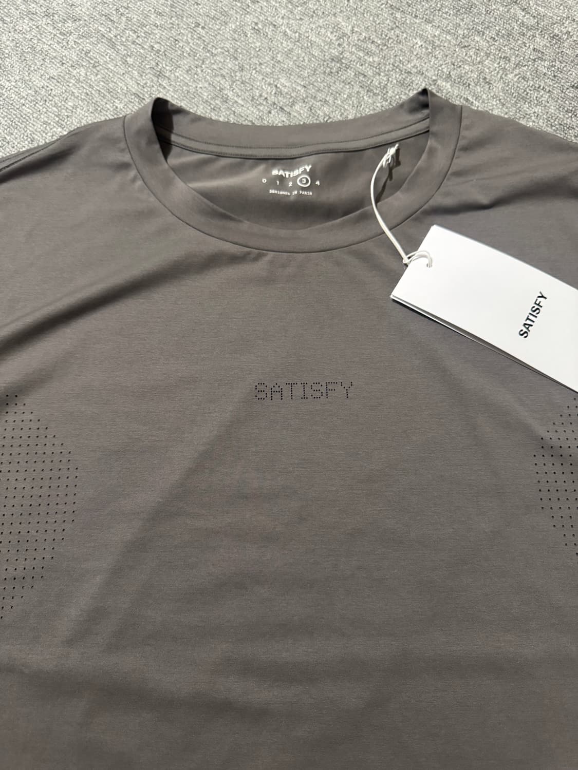 L) 새티스파이 오라라이트 티셔츠 그라파이트 상품이미지5