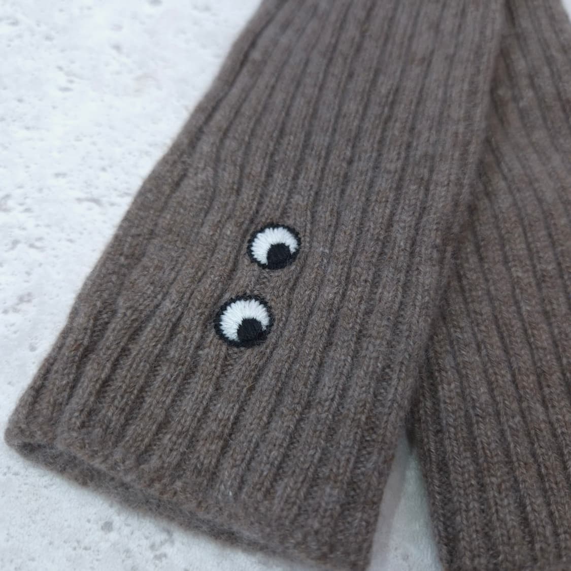 Anya Hindmarch × UNIQLO 캐시미어 100% 워머 상품이미지3