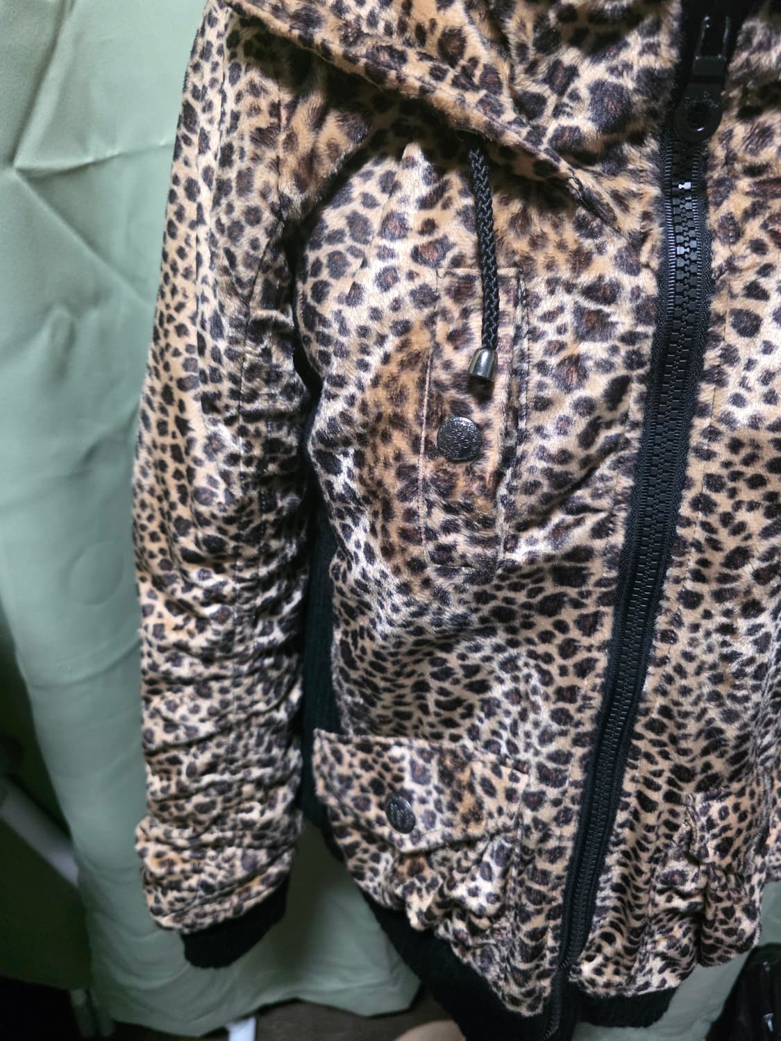 레오파드 점퍼 하이넥 상품이미지5