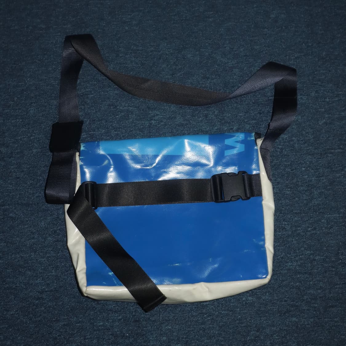 프라이탁 드라그넷 화이트&블루 상품이미지2