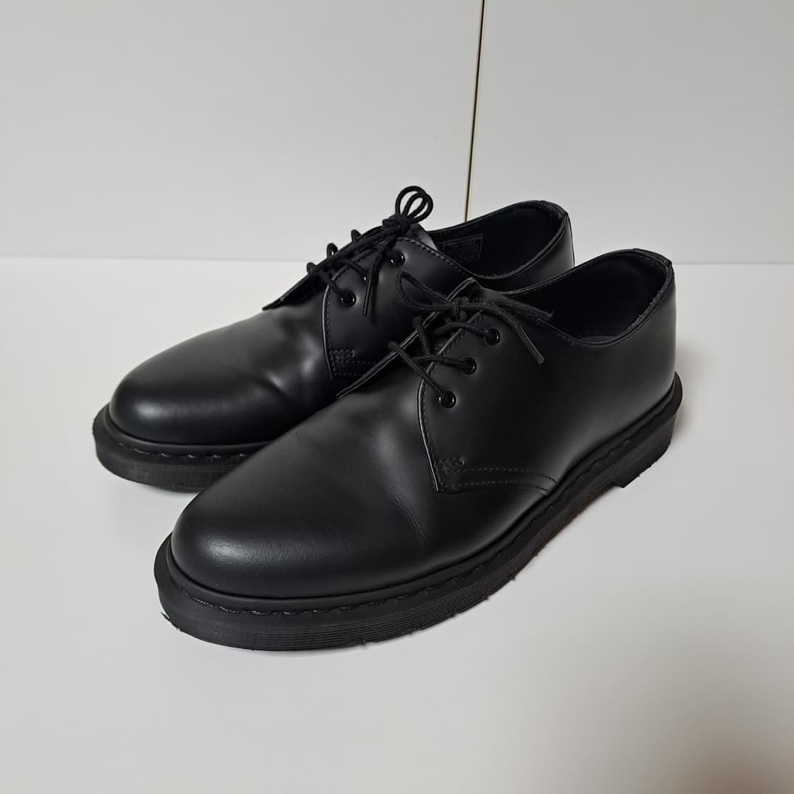 (택포) 닥터마틴 1461 모노 UK9 280 B682 상품이미지1