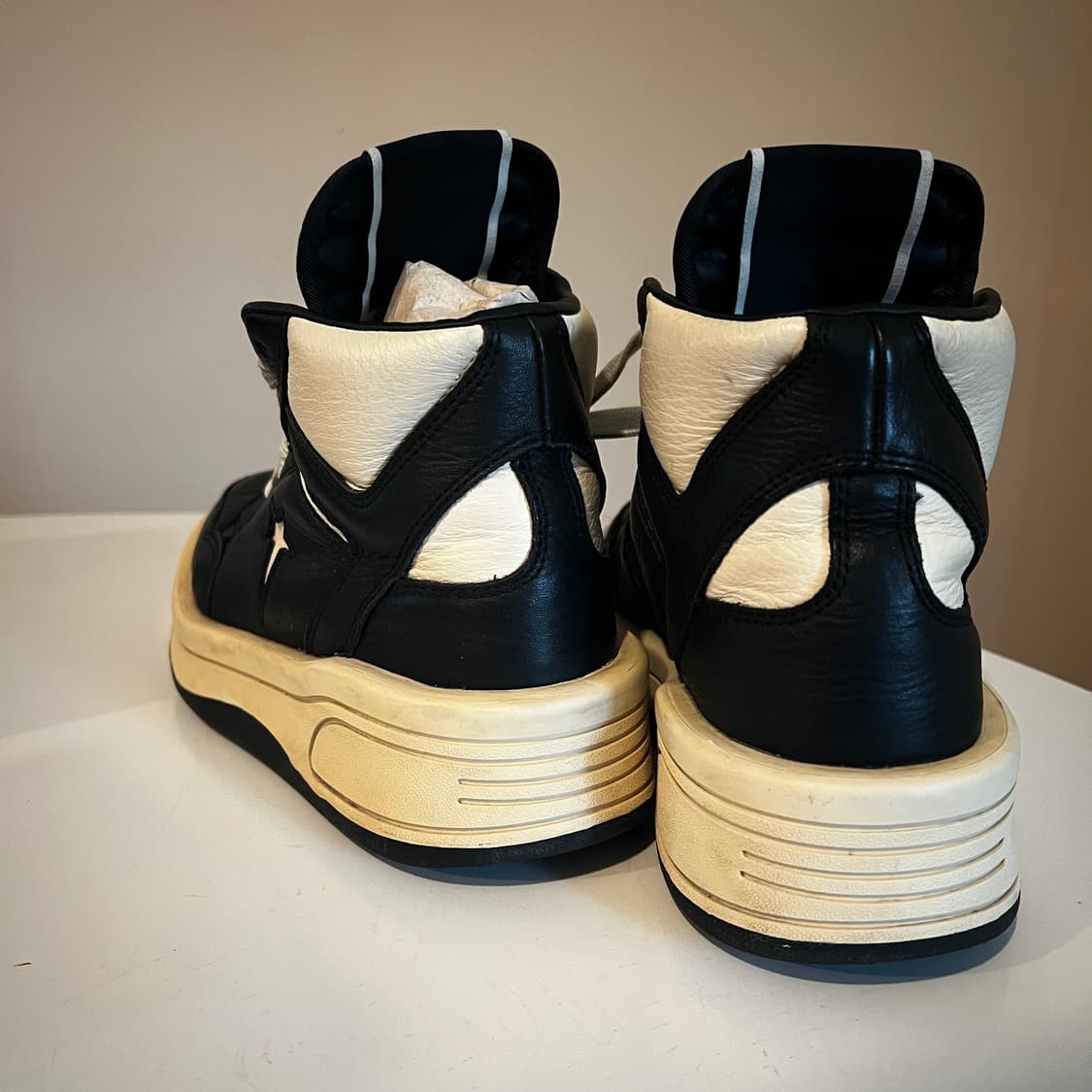 컨버스 x 릭 오웬스 다크쉐도우 터보웨폰 블랙 크림  상품이미지3