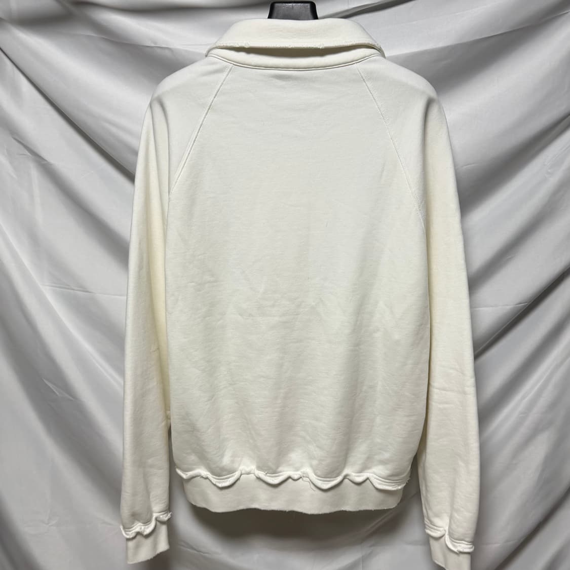 [S+급/오버핏S] 미우미우 코튼 폴로 스웨트 셔츠 긴팔 카라티 상품이미지4