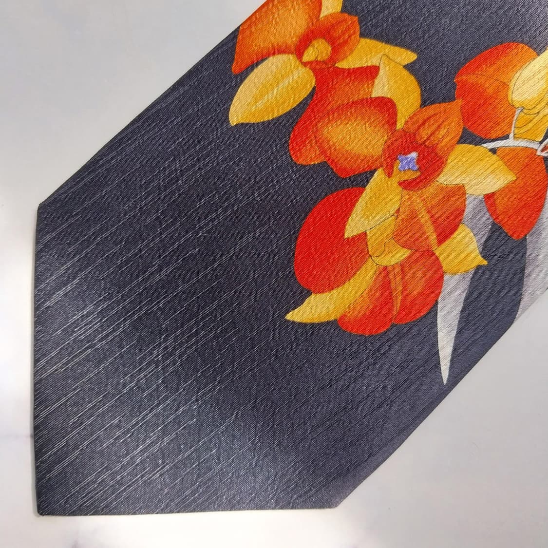 LEONARD 레오나드 넥타이 네이비 플라워 패턴 A+등급 K2481
 상품이미지6
