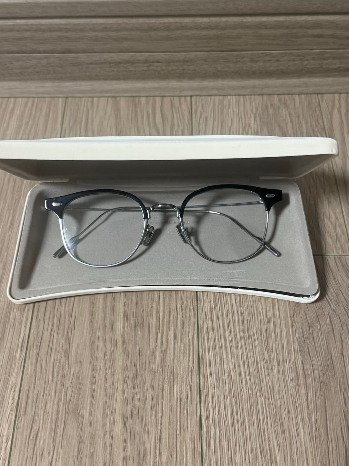 젠틀몬스터 알리오 x 01 상품이미지3