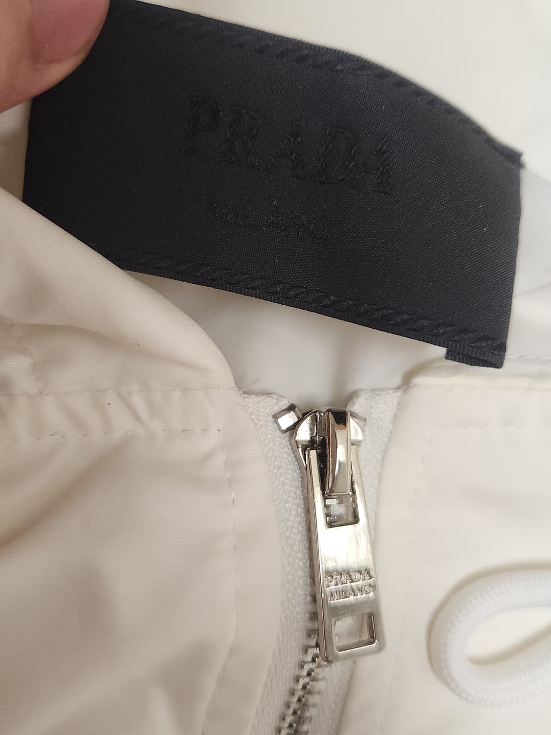 ​[국내정품/XXL] 프라다 20FW 리나일론 테크니컬 버클 자켓 상품이미지5