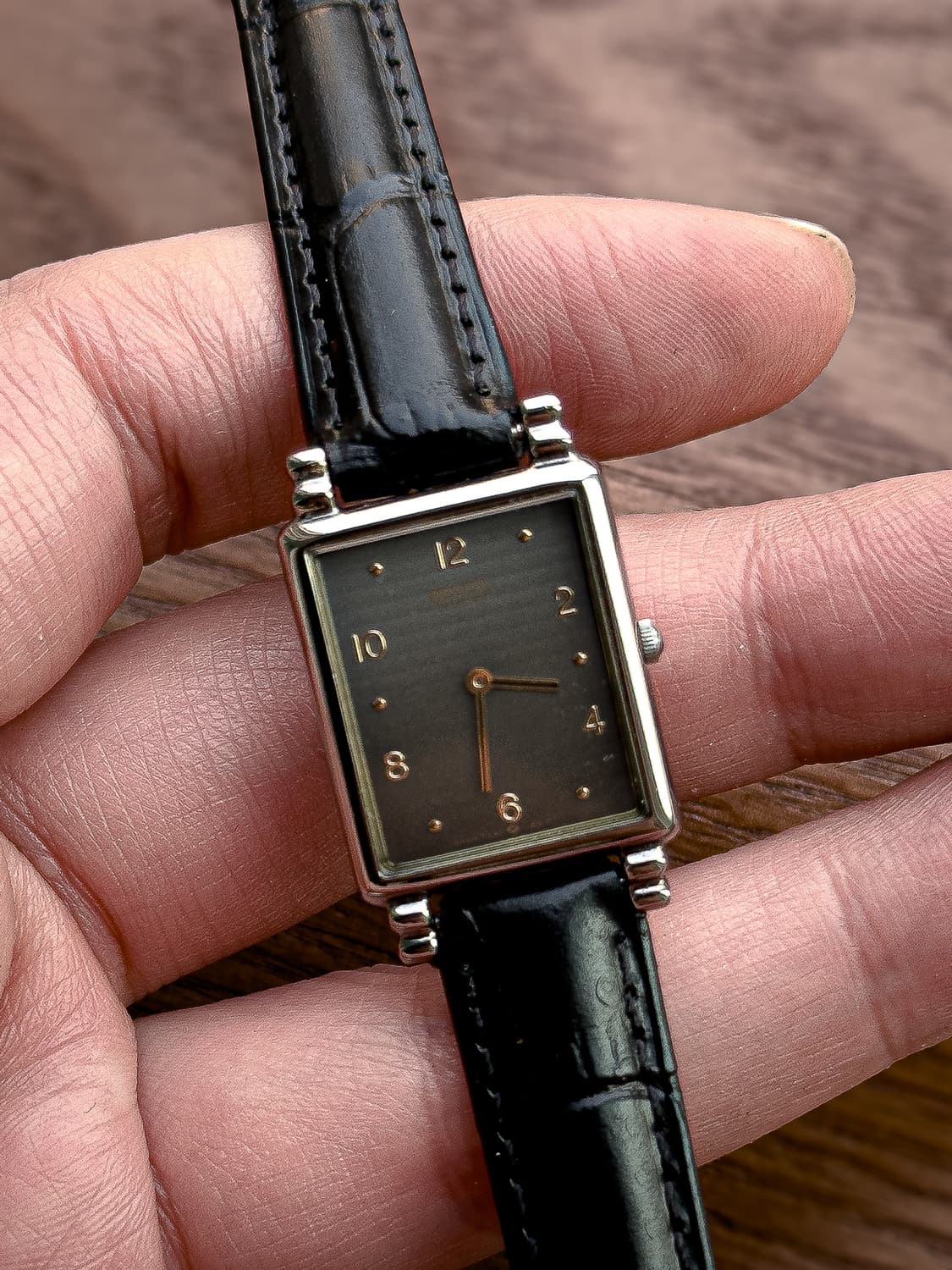 세이코 스퀘어 탱크 블랙 텍스처 다이얼 7320-5710 상품이미지3