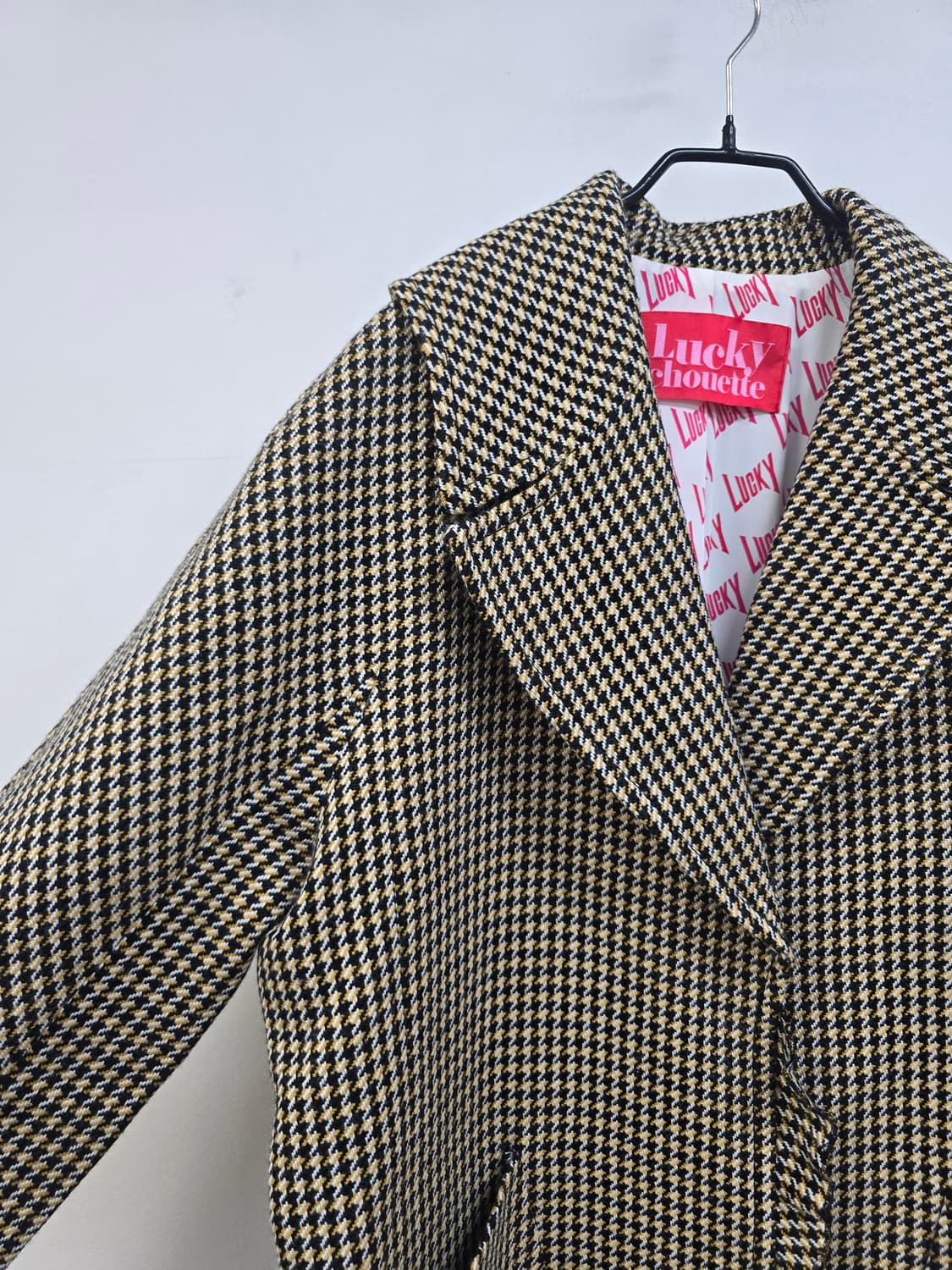 럭키슈에뜨 아방핏 하운드체크 러플 코트 상품이미지4