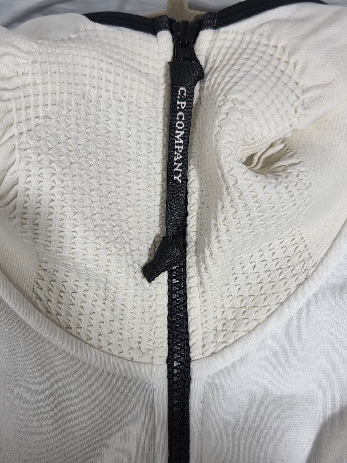 cp company 후드 집업 상품이미지2