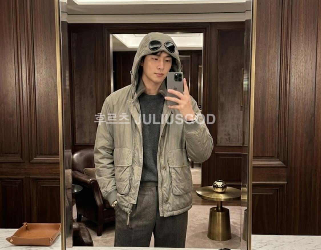 [110 / 새제품] CP COMPANY 씨피컴퍼니 고글 바람막이 상품이미지5