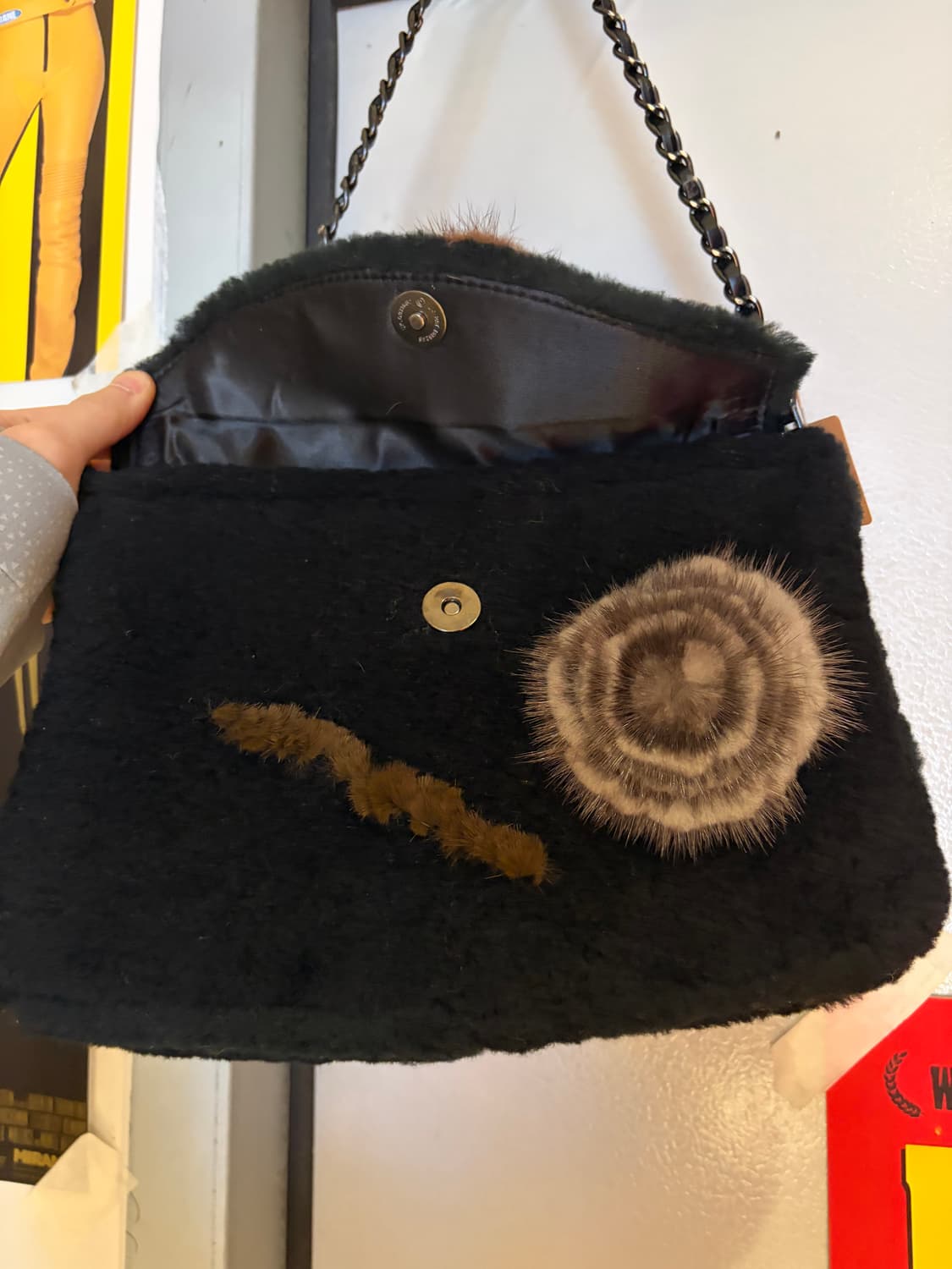 밍크 퍼 블랙 체인 숄더백 상품이미지4
