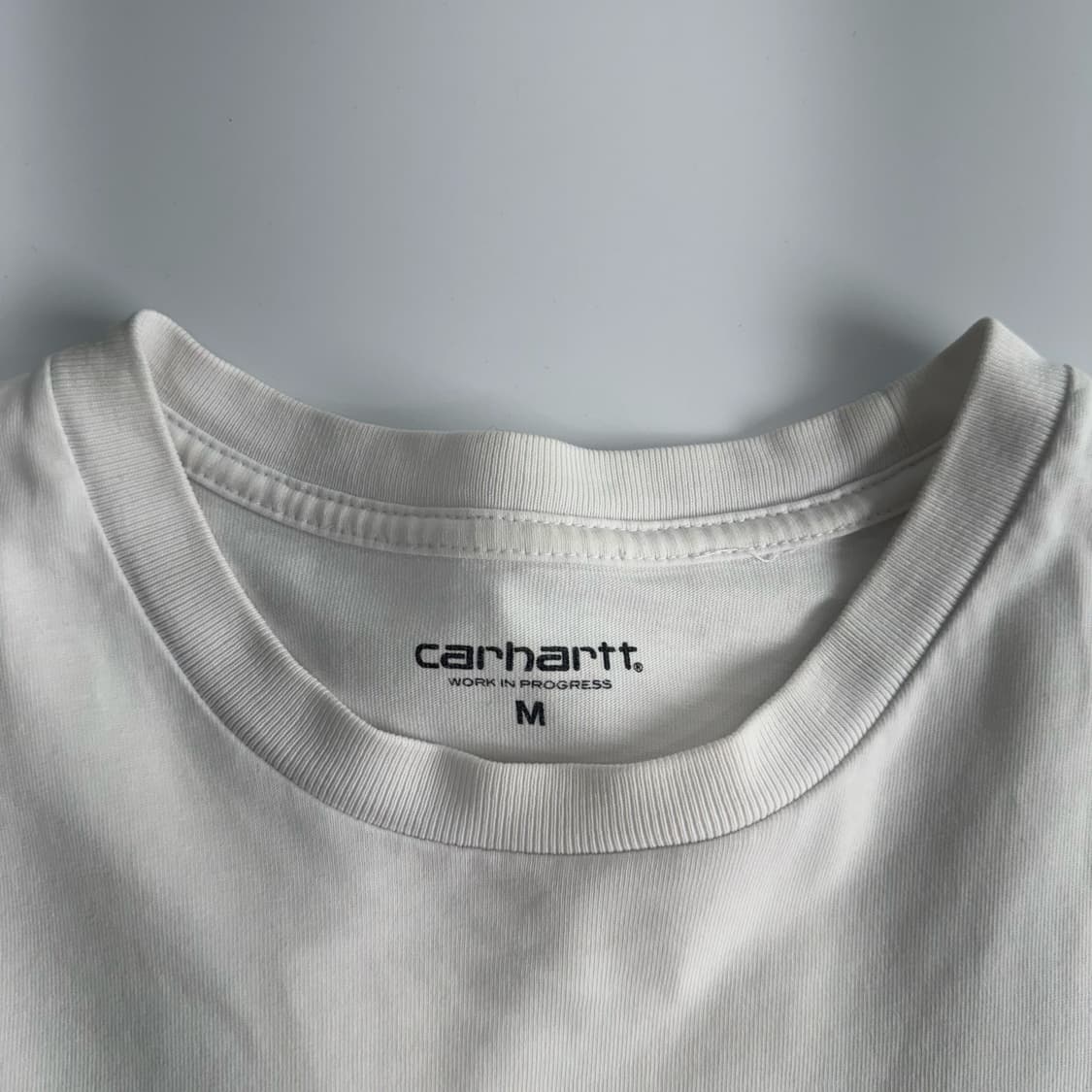 Carhartt 칼하트 스몰로고 화이트 반팔 상품이미지5