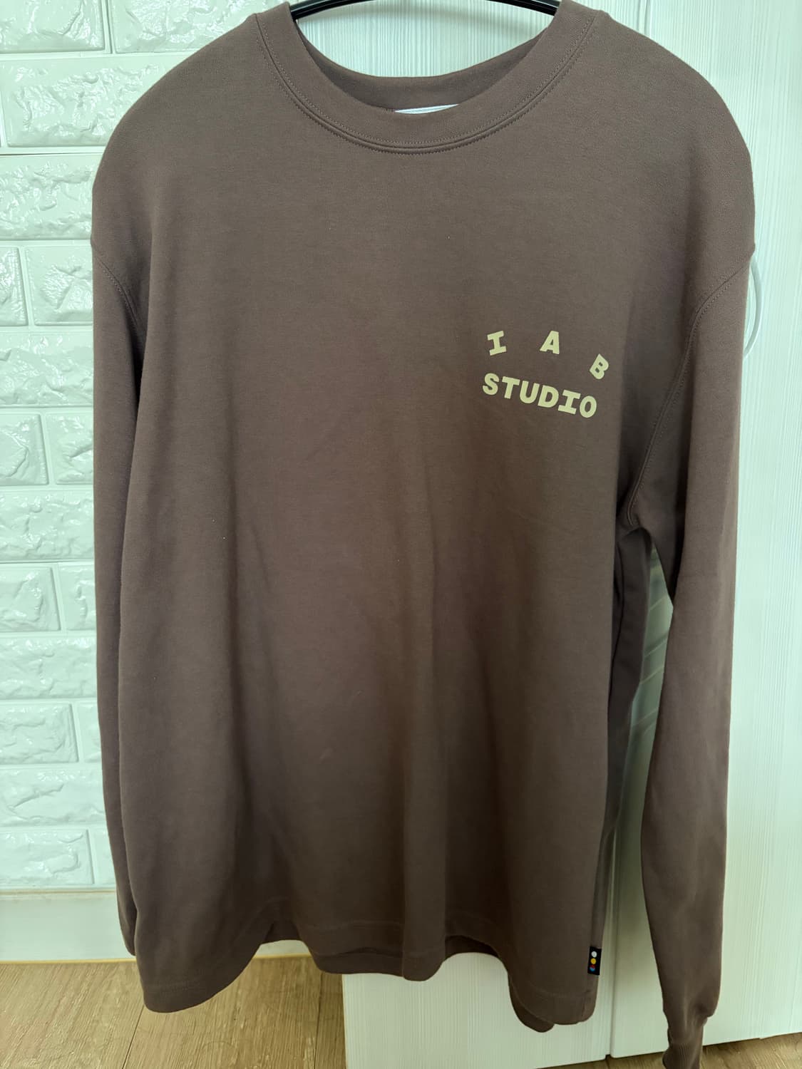 아이앱 스튜디오 롱슬리브 초코 크림 M 상품이미지1