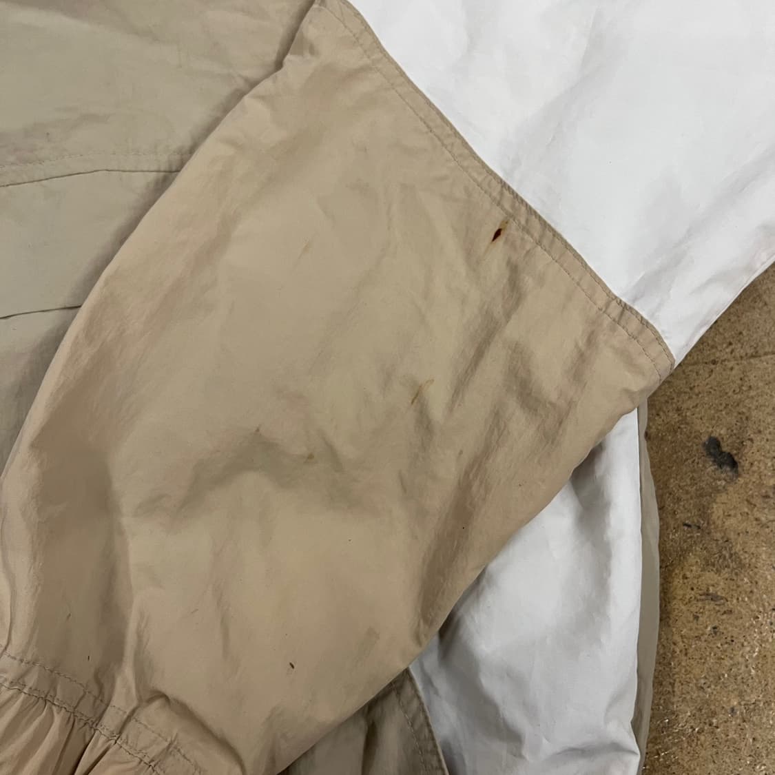 [정품/105] 엄브로 후드 바람막이 하프집업 베이지 화이트 b18 상품이미지7