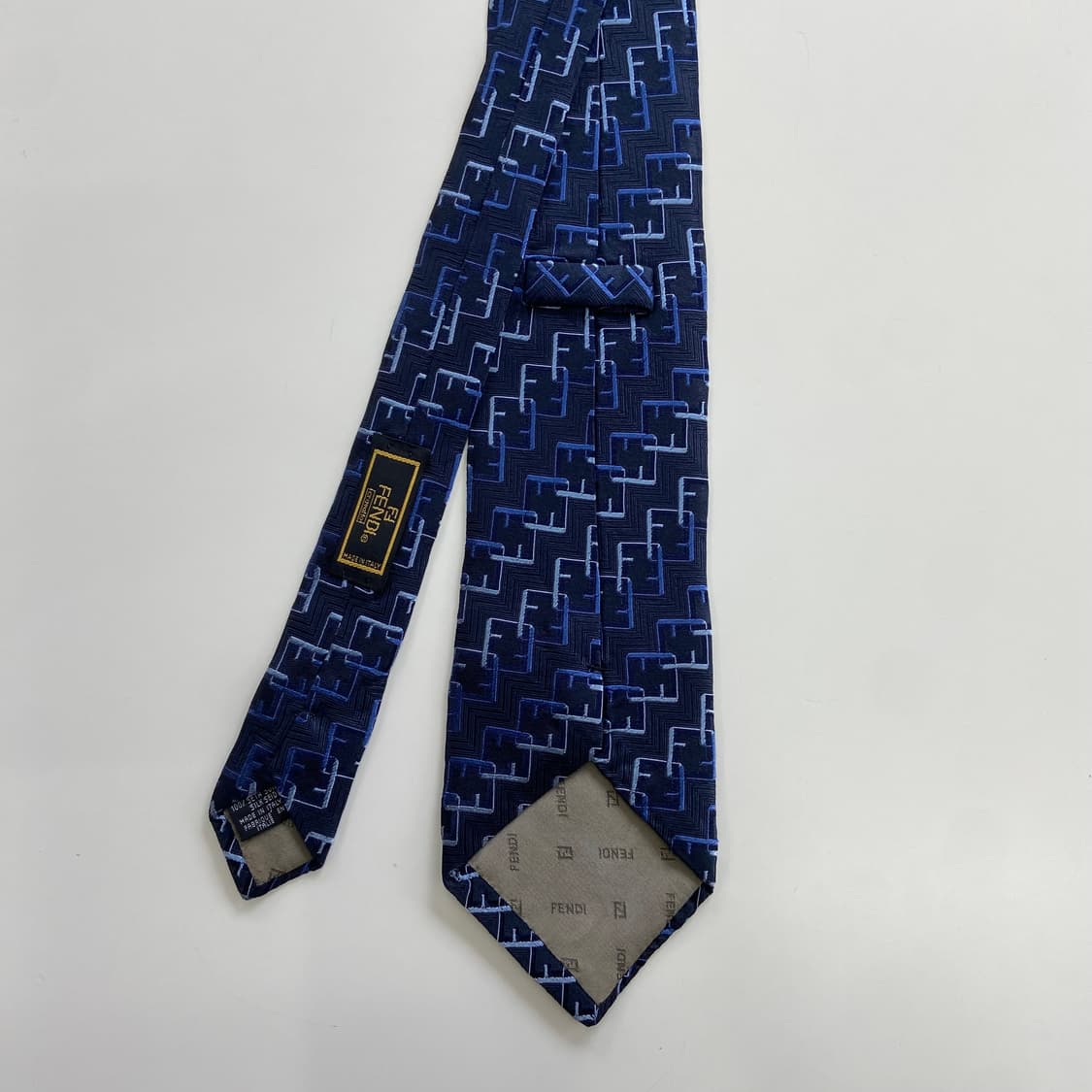 펜디(FENDI) 모노그램 명품 정품 넥타이 상품이미지3
