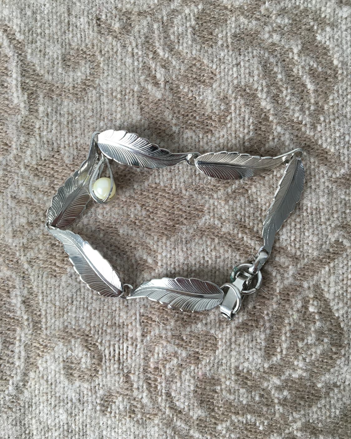 feather pendent bracelet 상품이미지1