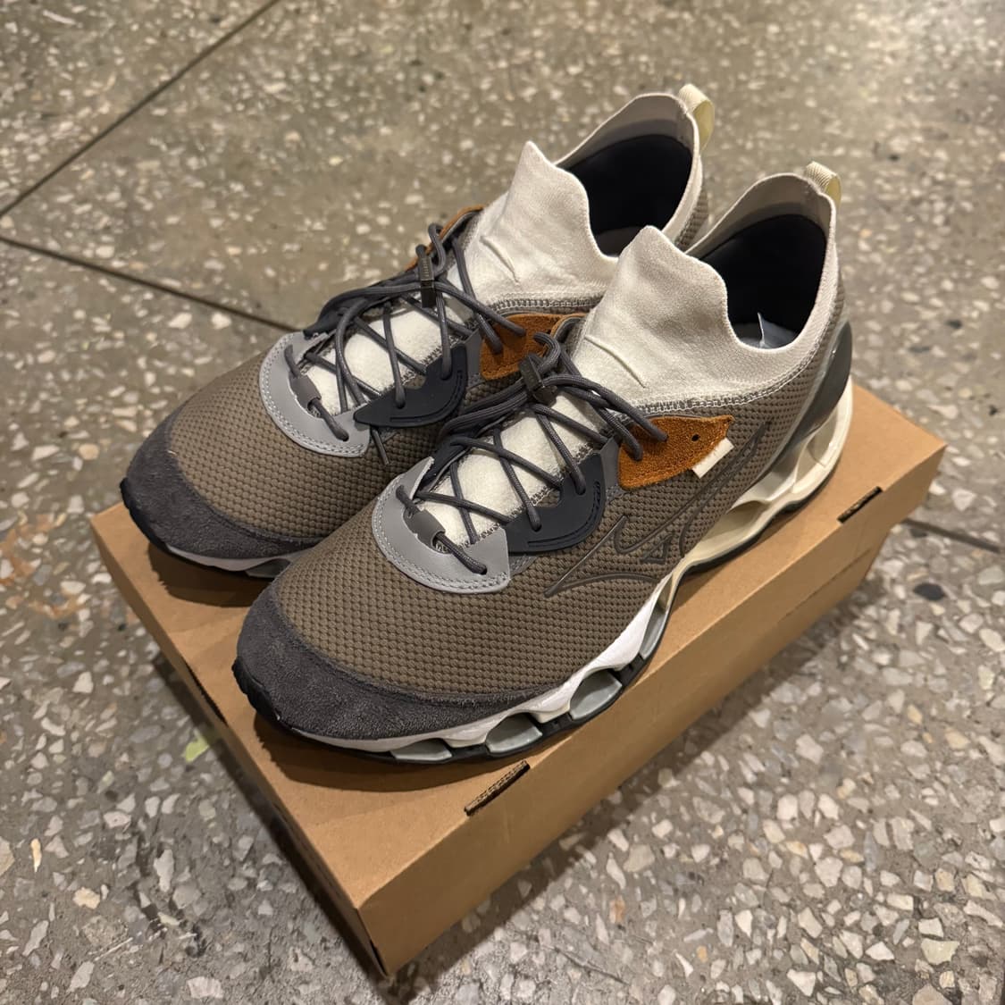 미즈노x셔터 웨이브 프로페시 285 상품이미지1