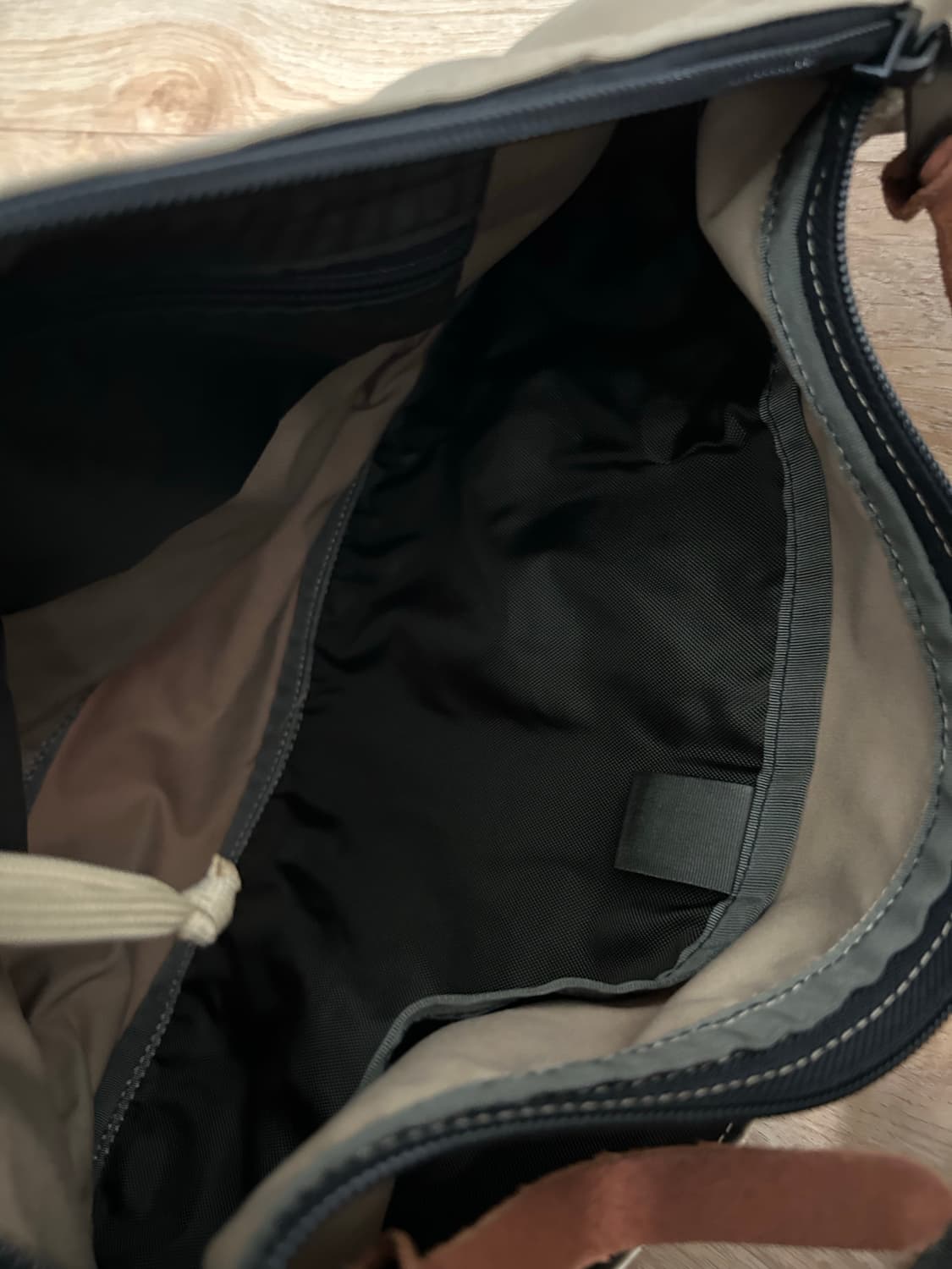 그레고리 사첼백 베이지 상품이미지4