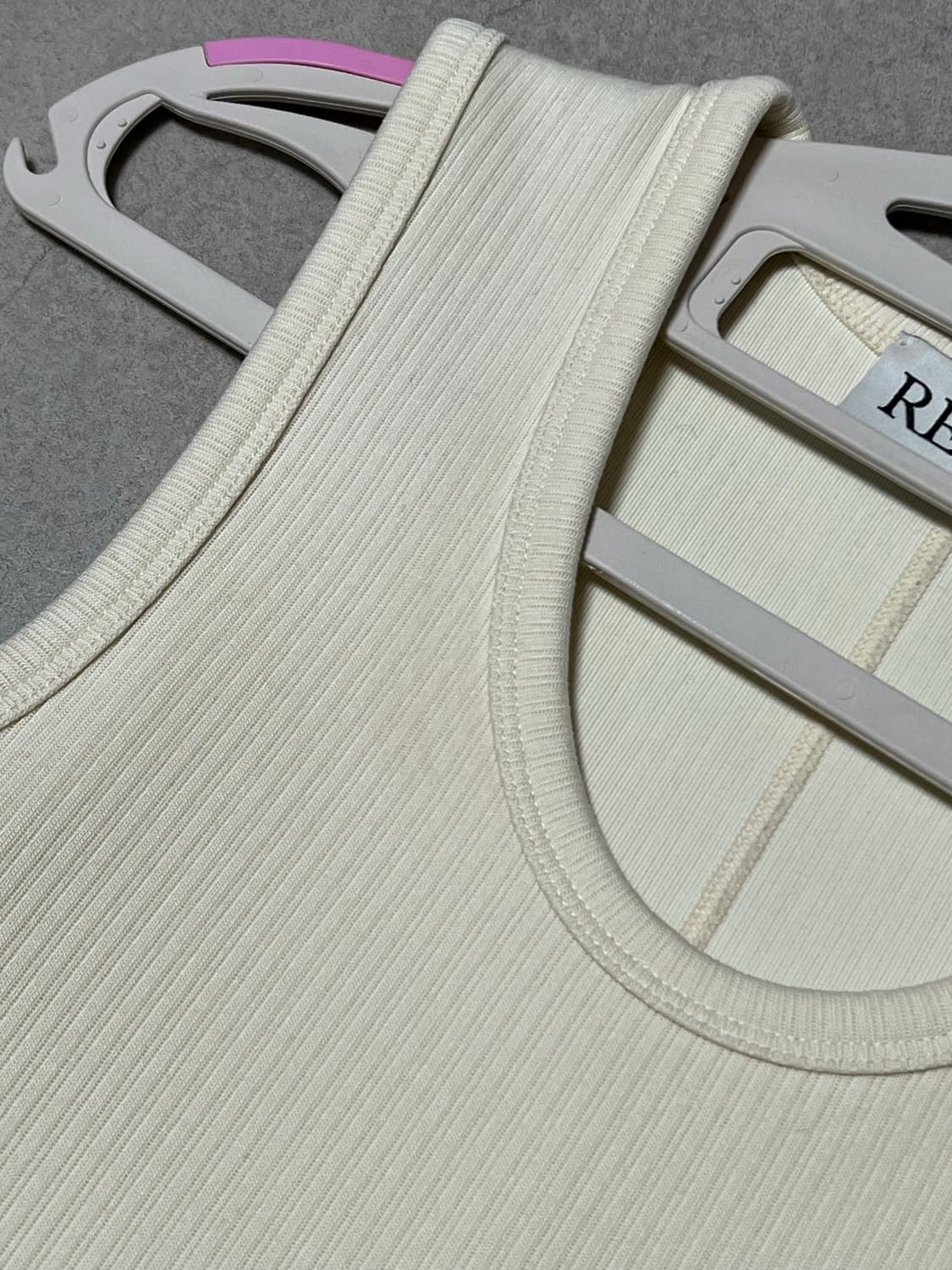 렉토 24FW 자카드 탱크탑 슬리브리스 나시 크림 (S) 상품이미지3