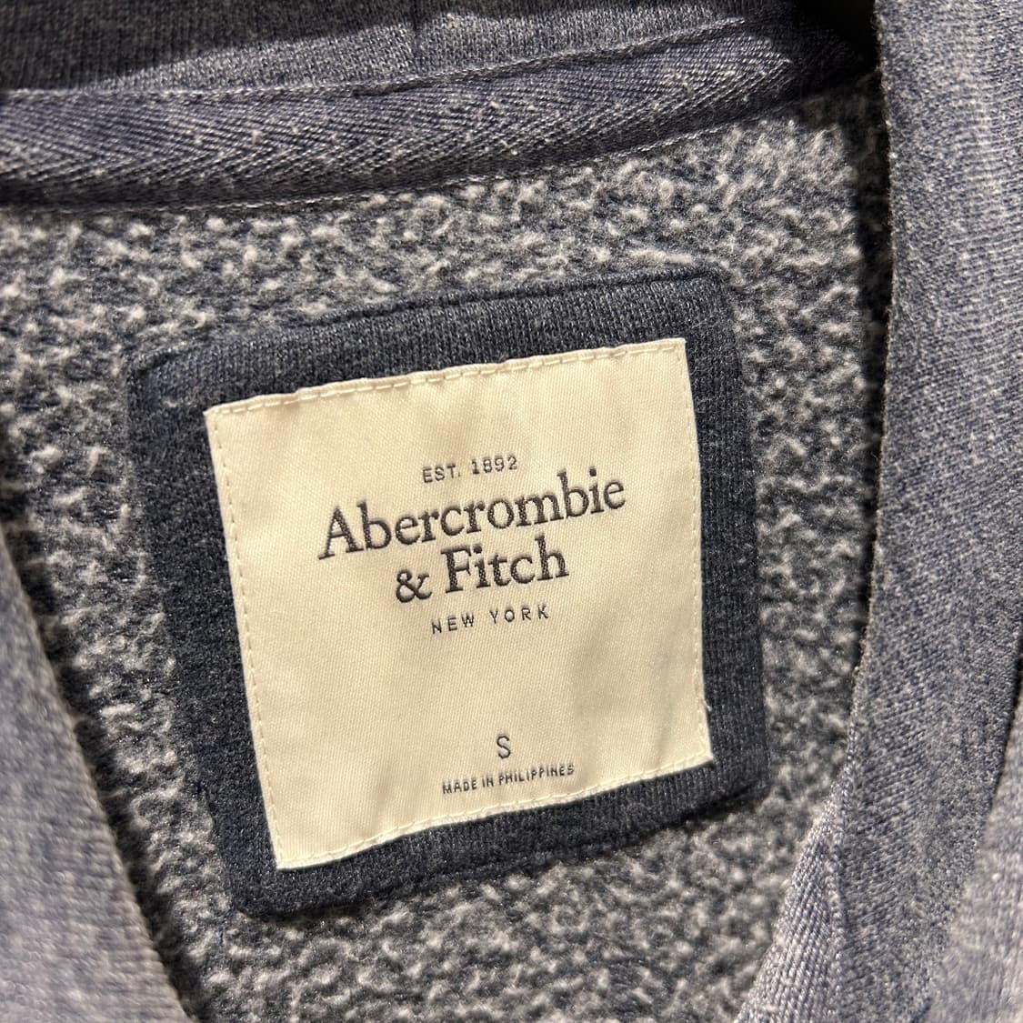 Abecrombie Grey Zip-Up Hoodie 상품이미지6