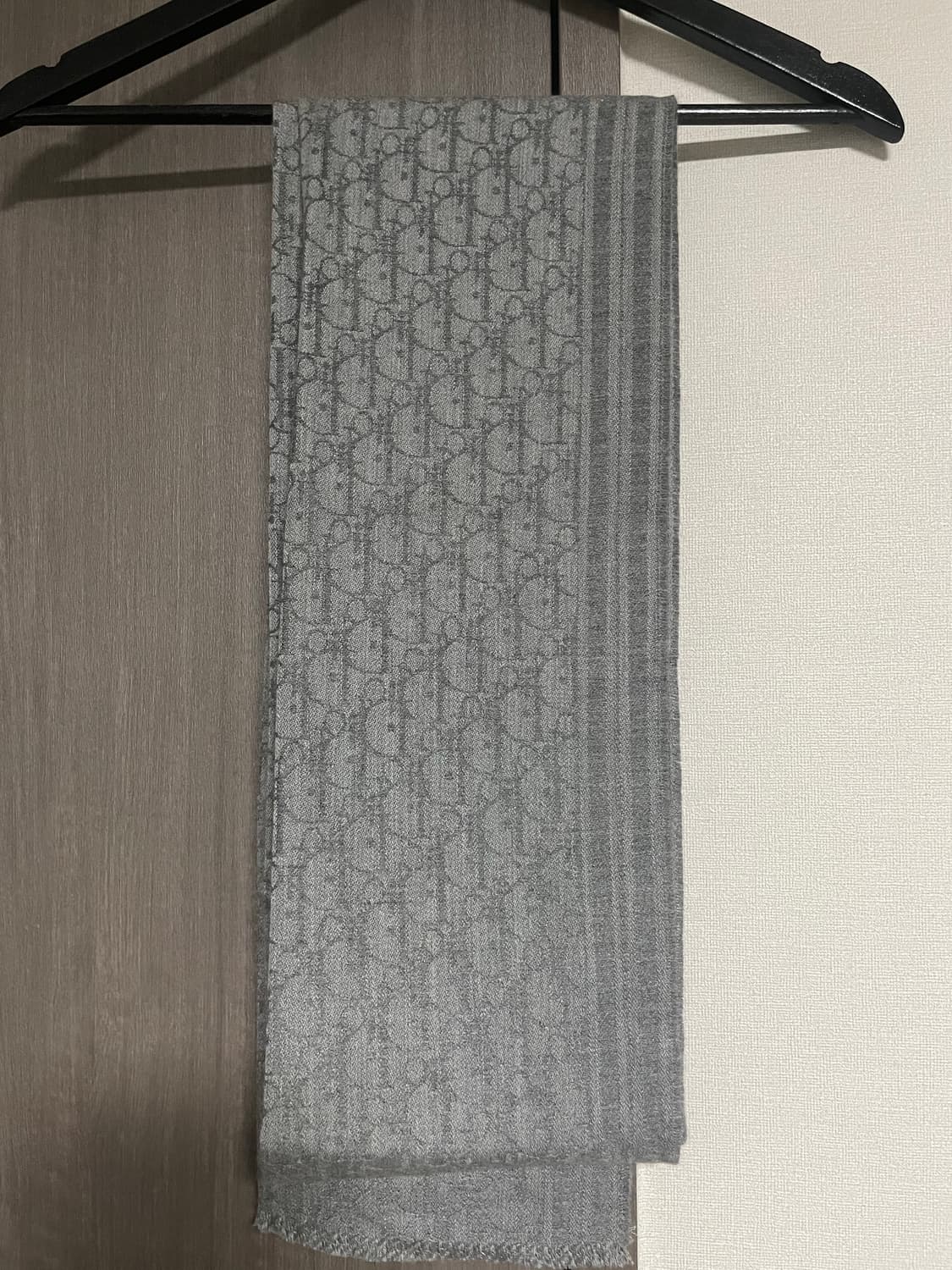 디올 캐시미어 오블리크 머플러 그레이 상품이미지1