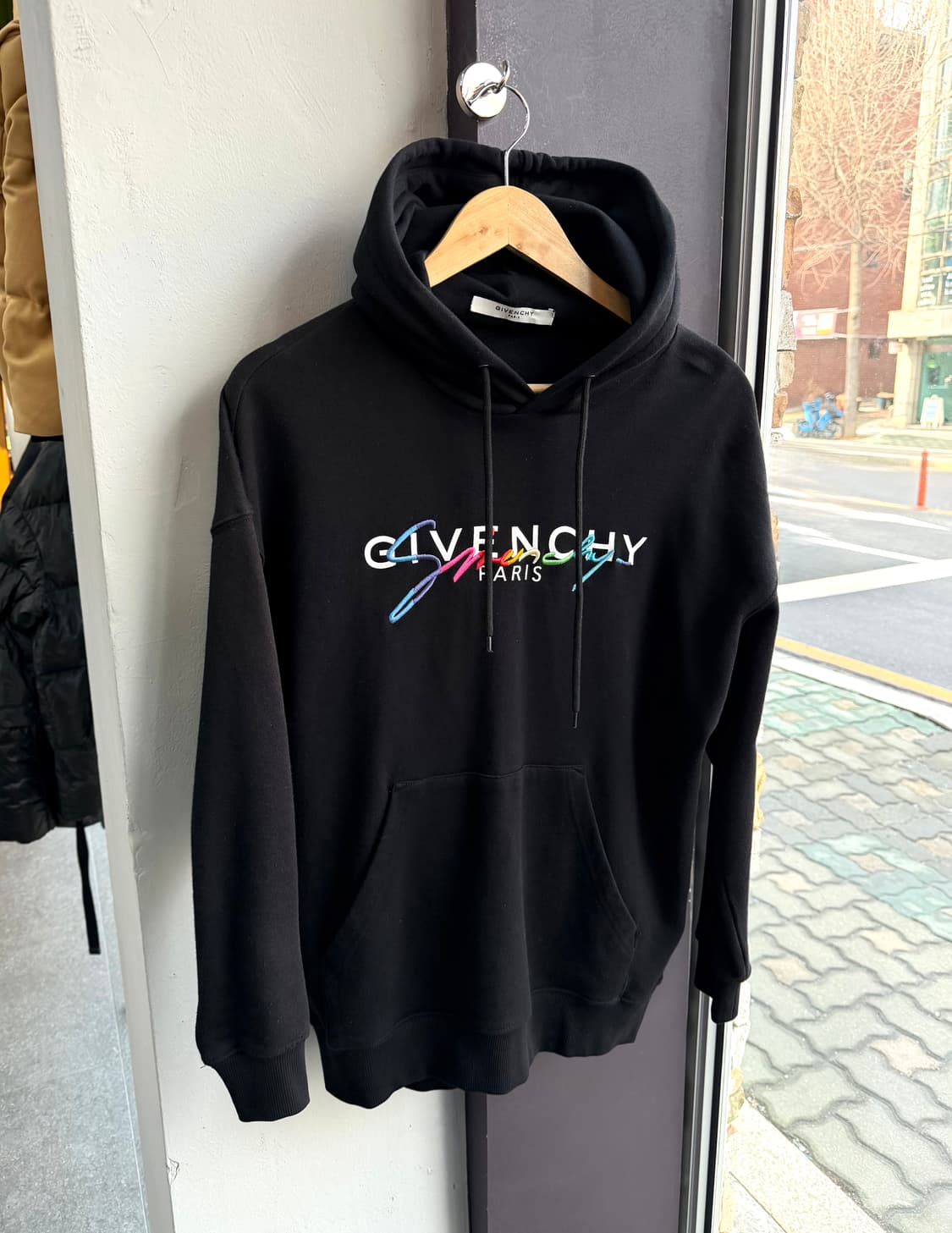 XS/ 지방시 레인보우 블랙 후드티 상품이미지2