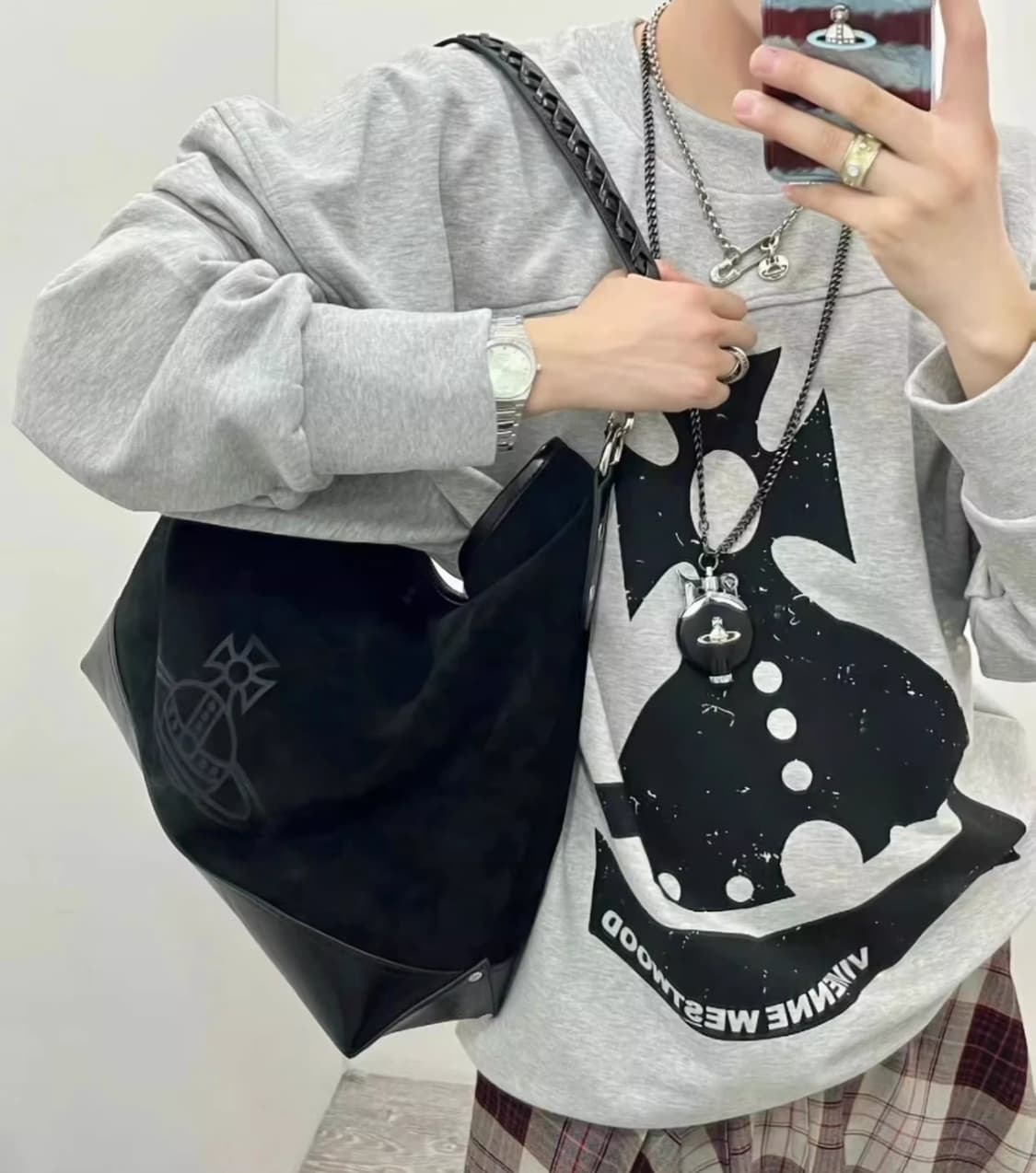 비비안웨스트우드 블랙 낸시 호보백 숄더백 상품이미지10