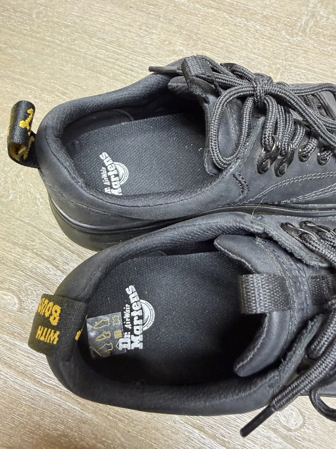 닥터마틴 리더 와이오밍 레더 유틸리티 슈즈 블랙 상품이미지5