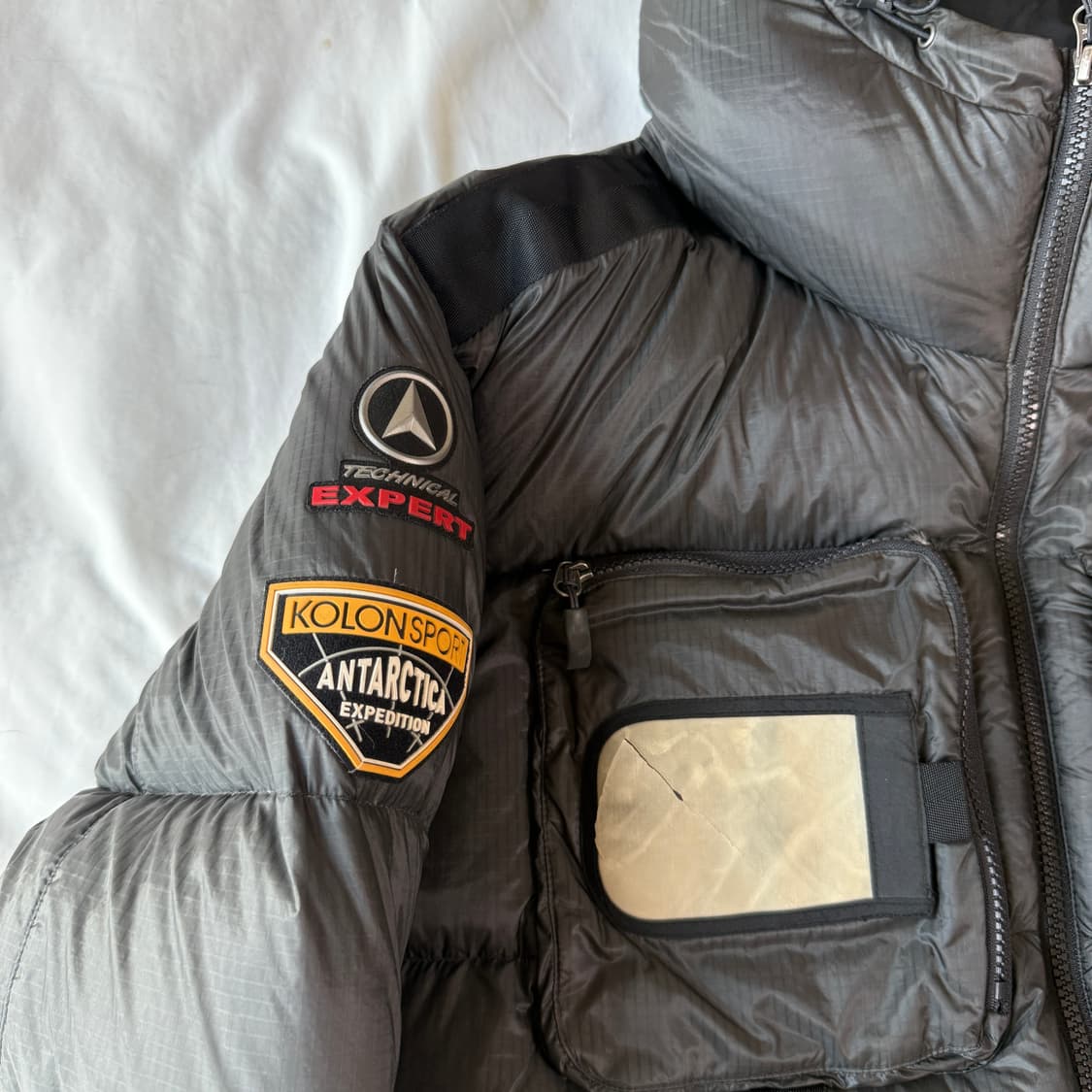 코오롱스포츠 안타티카 퍼텍스 블랙 초경량패딩 상품이미지3