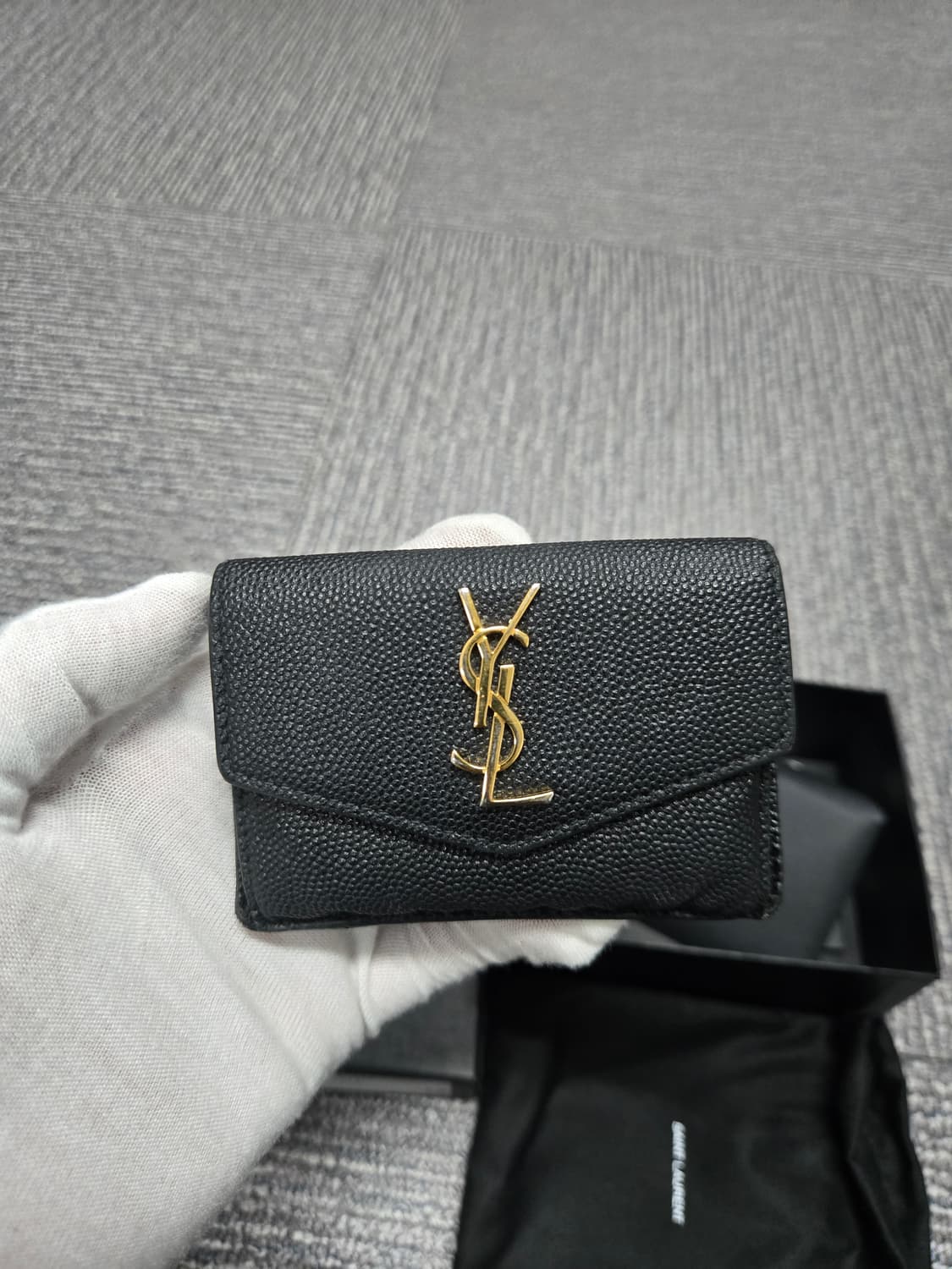 [특가][정품] 입생로랑 업타운 카드지갑 상품이미지1