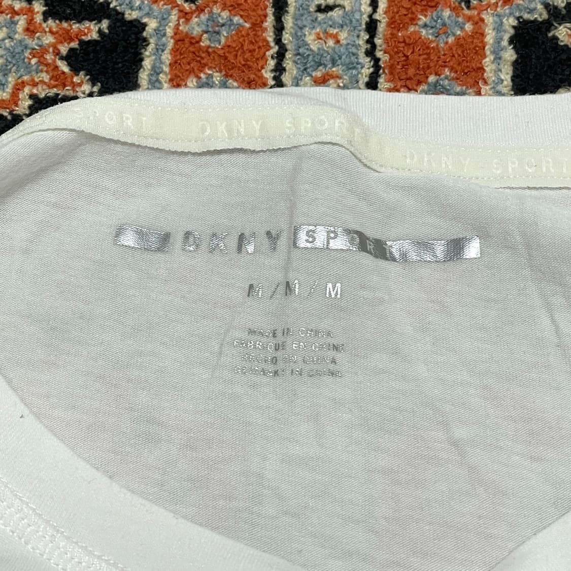 DKNY 화이트 나그랑 반팔티셔츠 여성M 상품이미지4