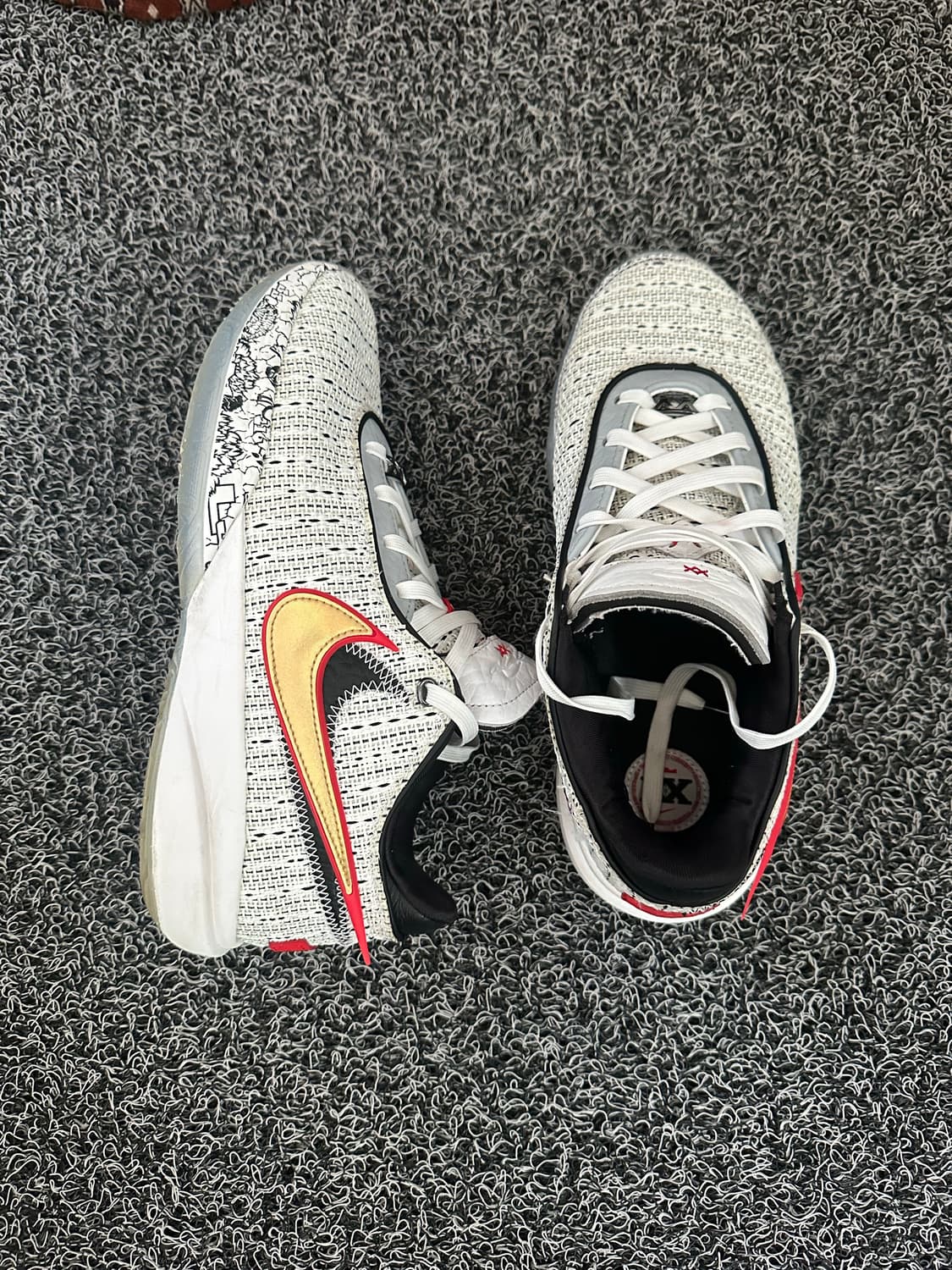 나이키 르브론 20 화이트 골드 275mm 상품이미지4