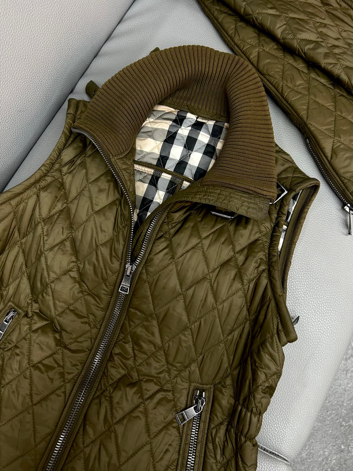 버버리 퀼팅 올리브카키 자켓(S) 상품이미지7