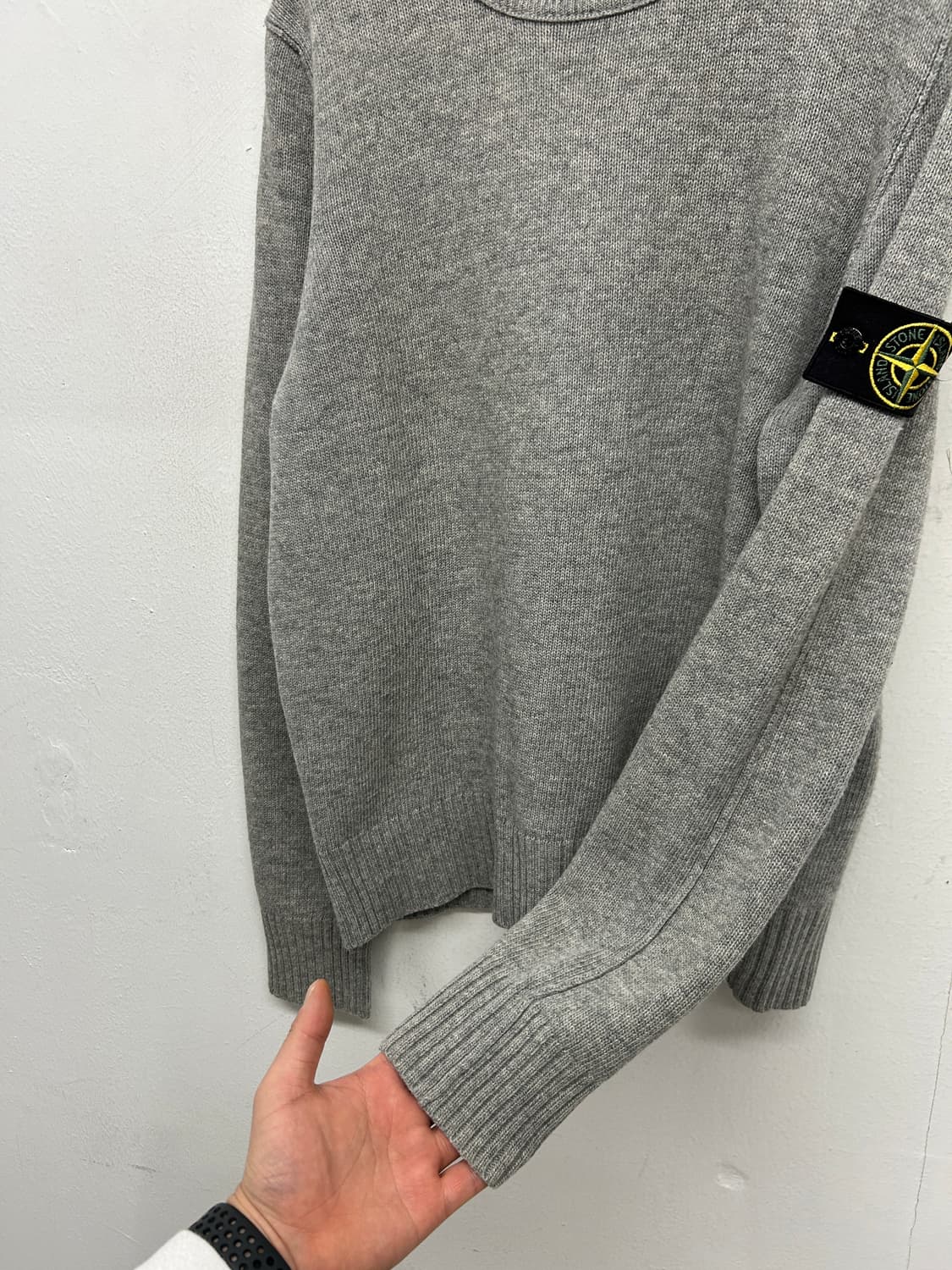 스톤아일랜드 그레이 울 니트 스웨터  상품이미지3