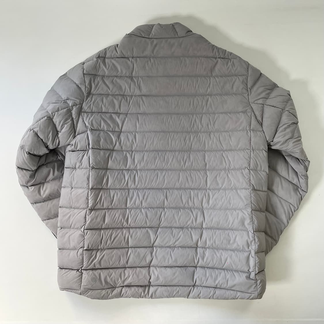 룰루레몬 라이트 그레이 경량 다운 패딩 (on.41)   상품이미지2