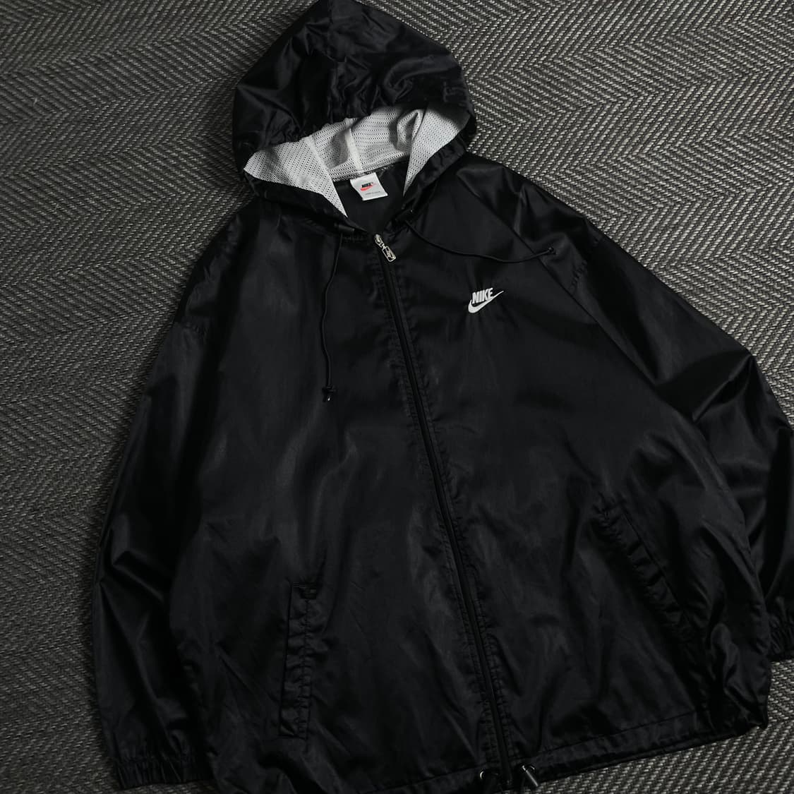 나이키 글로시 우븐 윈드러너 바람막이 블랙y 3826 상품이미지1