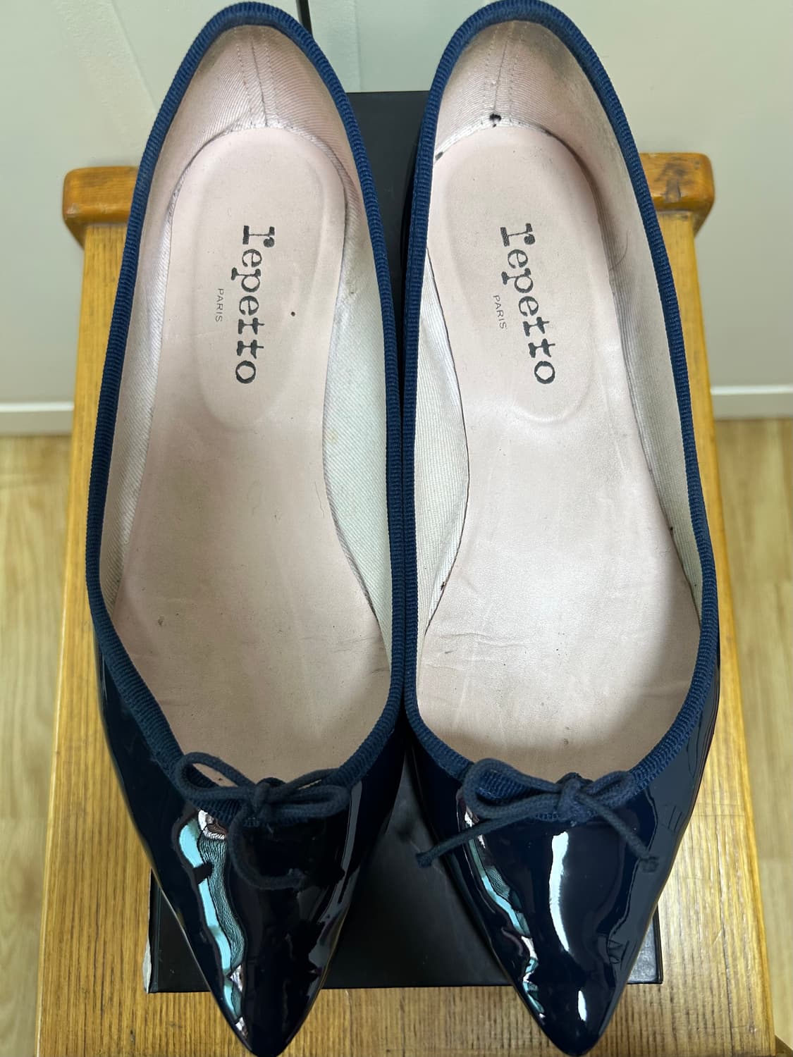 레페토 브릿지 유광 다크네이비 (39사이즈) 상품이미지2