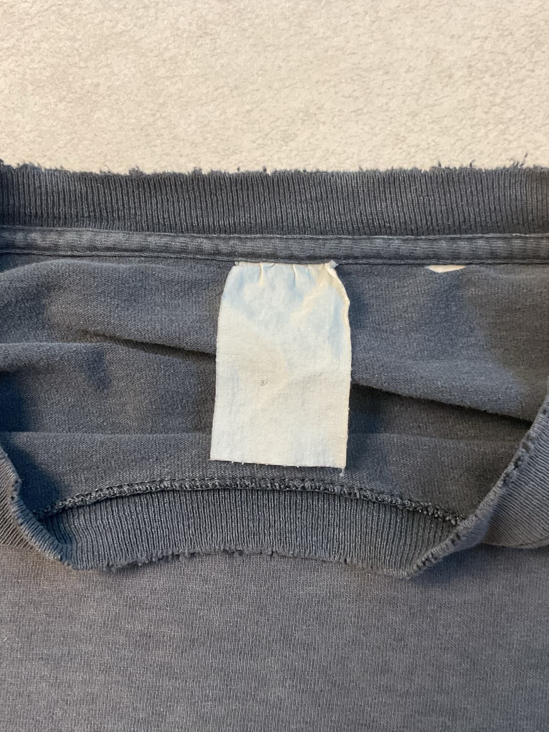 Carhartt distressed sun fadding tee 상품이미지7