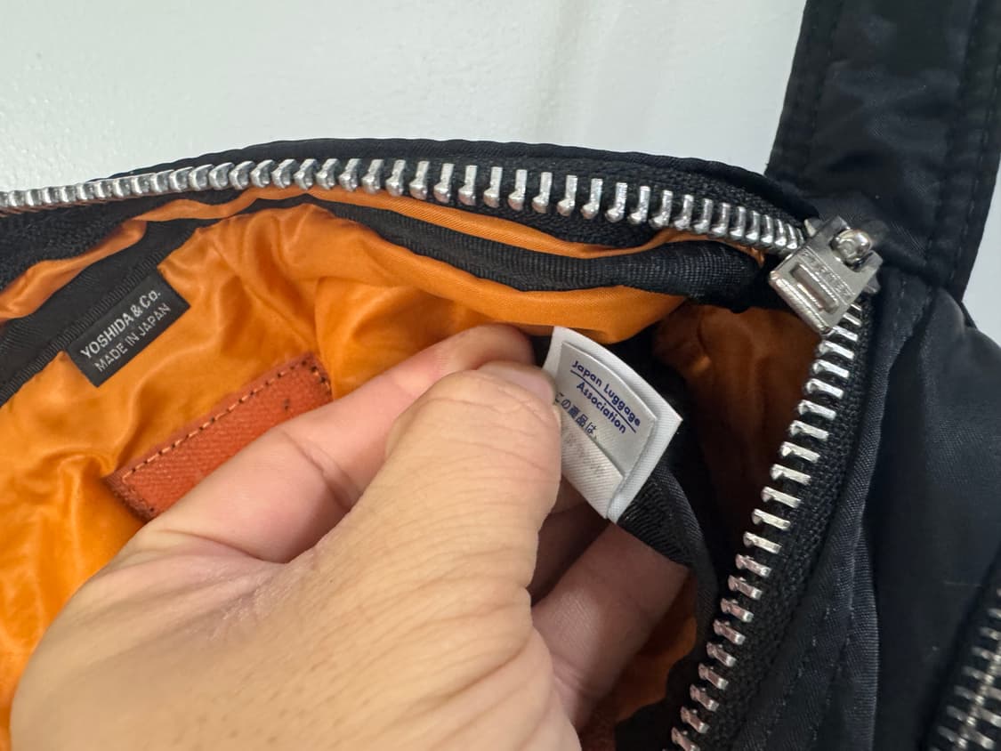 요시다포터 탱커 크로스백 M 사이즈 블랙컬러  상품이미지10