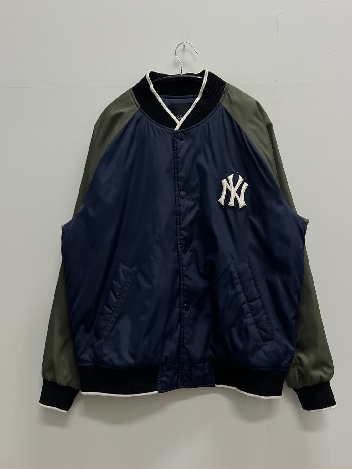 (100) MLB 뉴욕양키스 파카링 베이스볼 점퍼 네이비/카키 상품이미지2