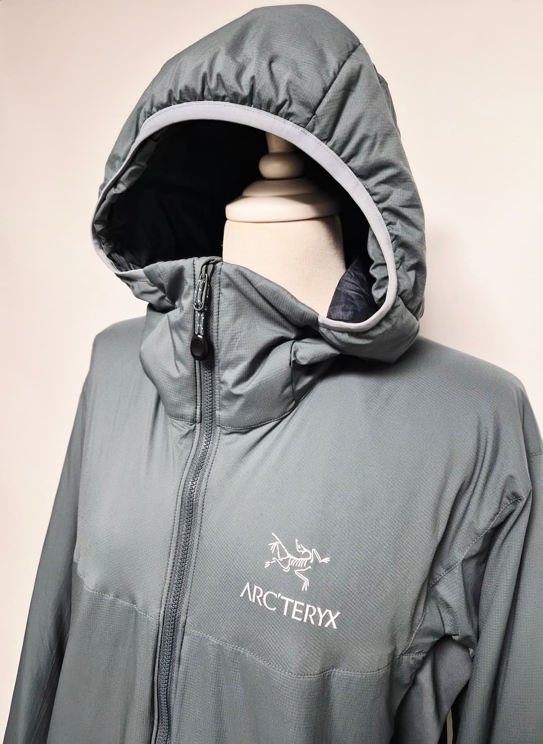 아크테릭스 아톰 LT후디 그레이 m사이즈 상품이미지6