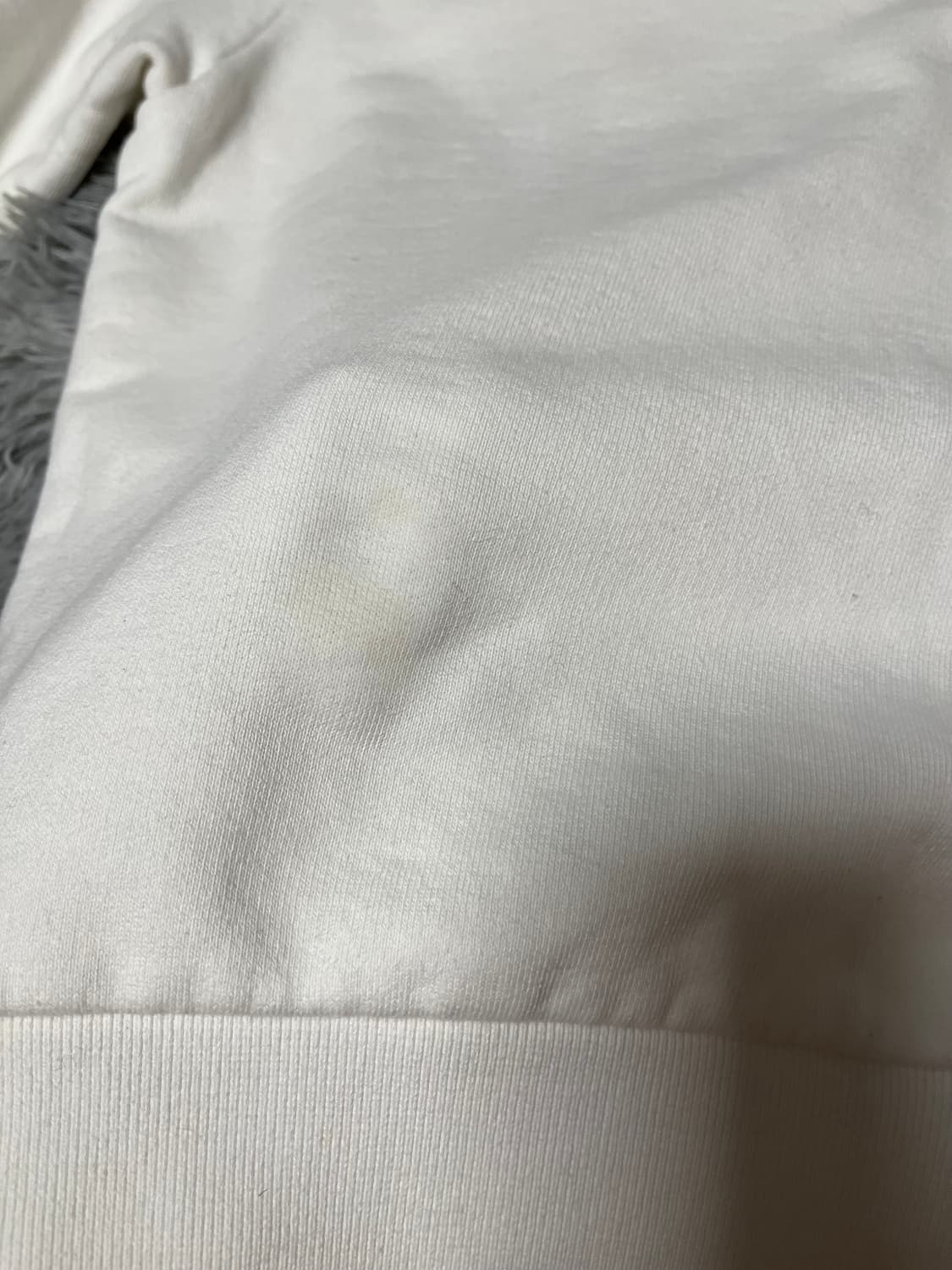 톰브라운 백삼선 맨투맨 상품이미지9