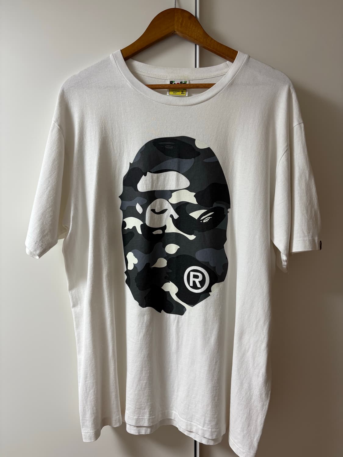 XL) 베이프 BAPE Camo Big Ape Head T-Shirt 상품이미지1