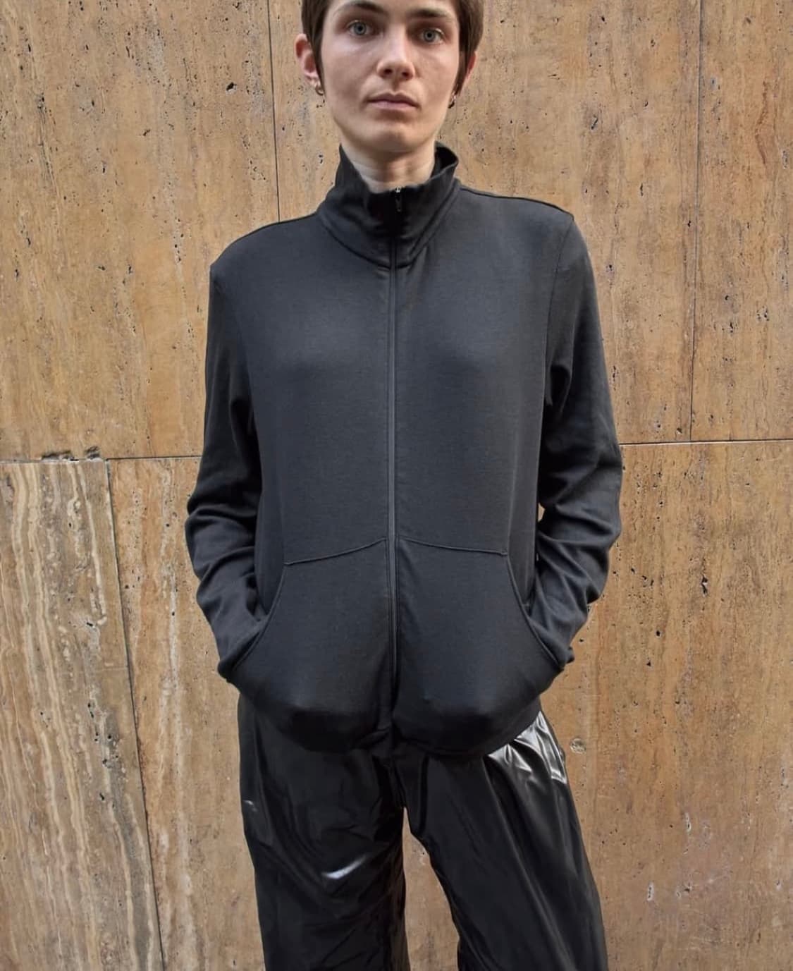 머듈 넥집업 블랙 1사이즈 상품이미지1