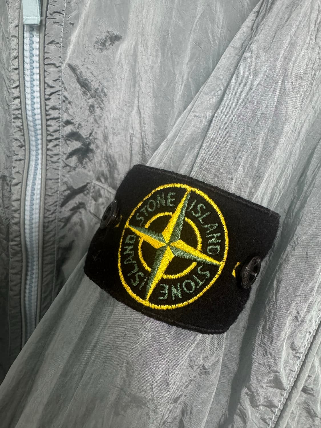 스톤 아일랜드 나일론 메탈 가먼트 다이드 패커블 오버셔츠 아쿠 상품이미지2