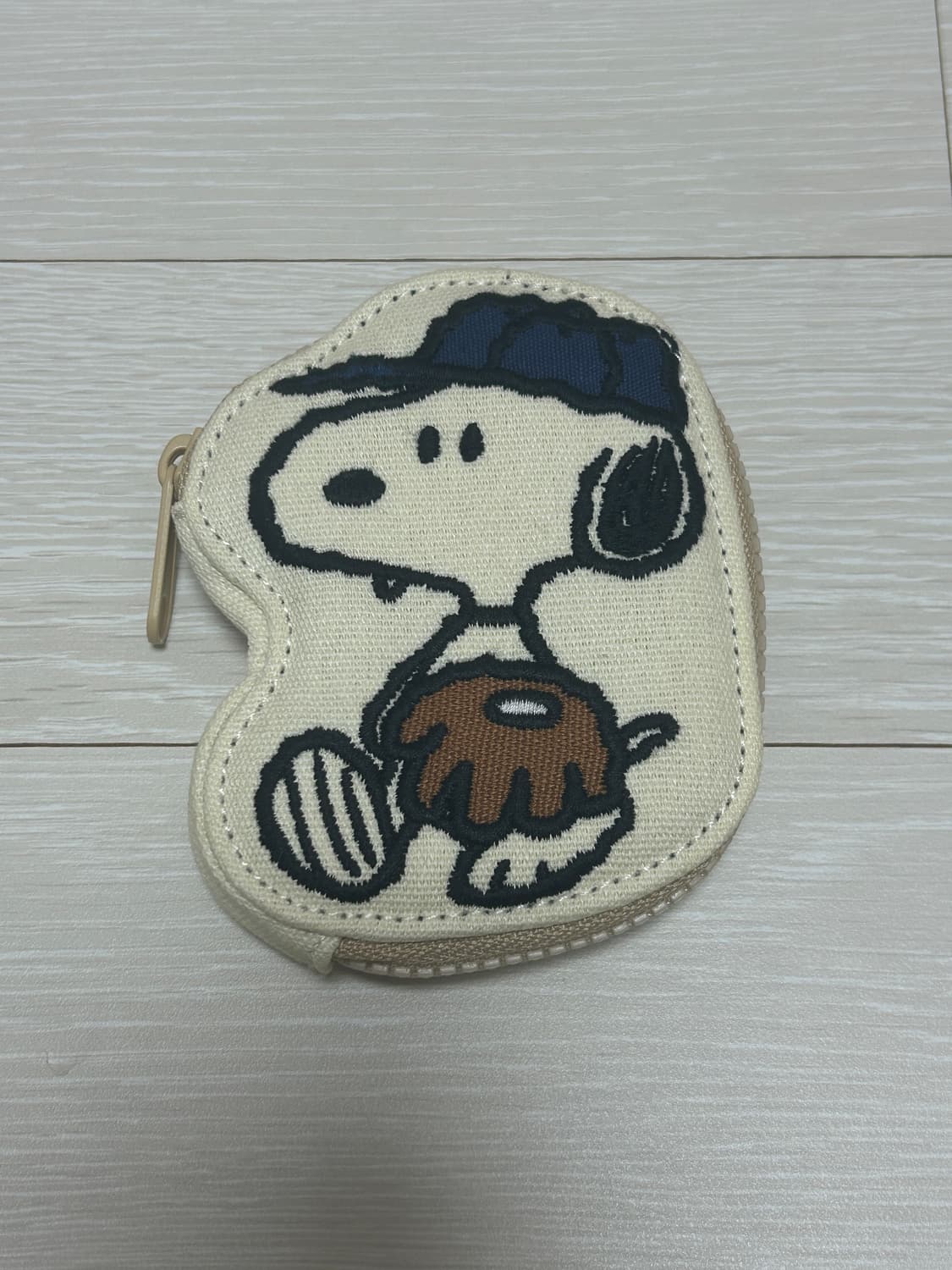 자라 ZARA 스누피 피너츠 지갑 상품이미지1