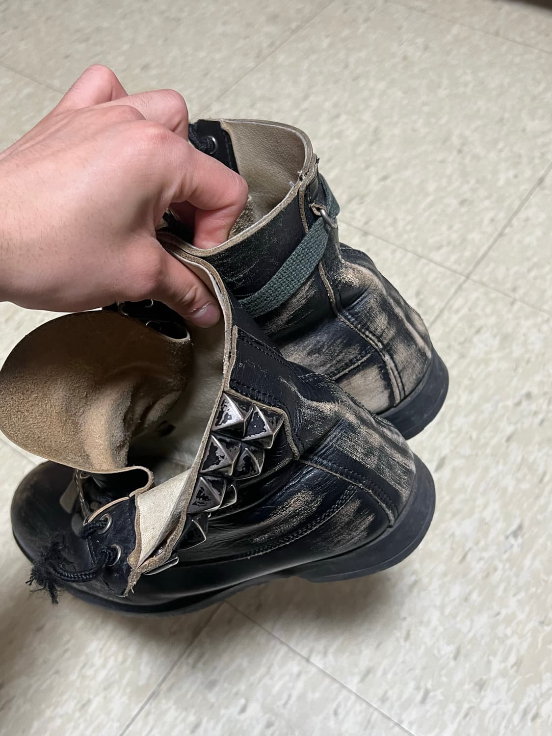 Undercover 06ss “T”기 스터드 부츠 상품이미지2