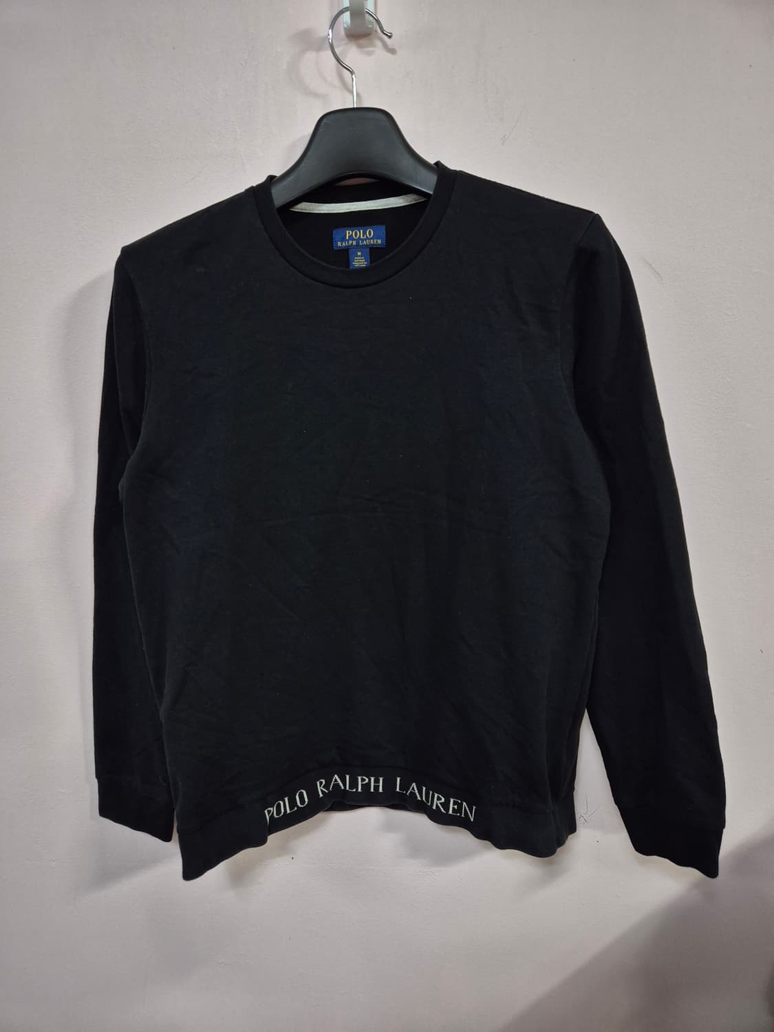 폴로 하단 텍스트로고 블랙 맨투맨 상품이미지2