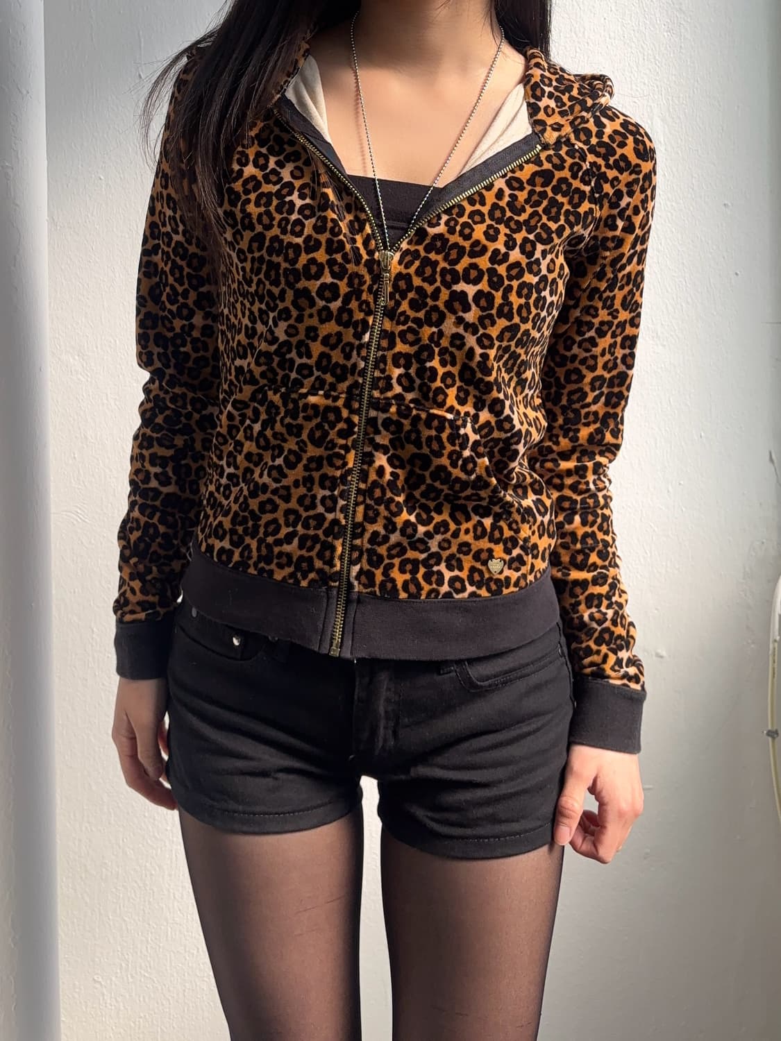 Juicy Couture Leopard Velvet Hood Zip-Up 상품이미지2