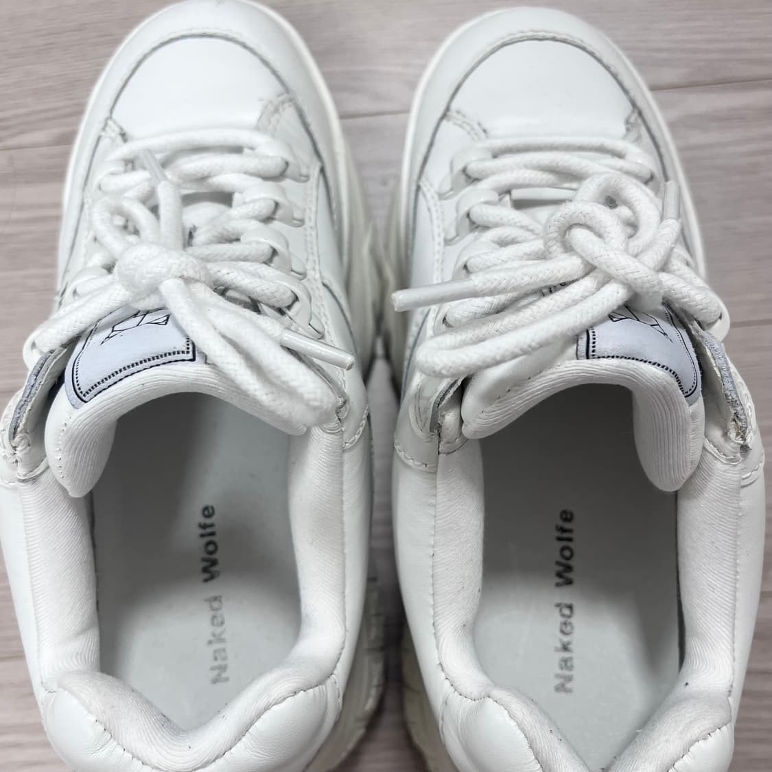 (무배) 네이키드 울프 흰색 운동화 SPORTY WHITE LEATHER 상품이미지4